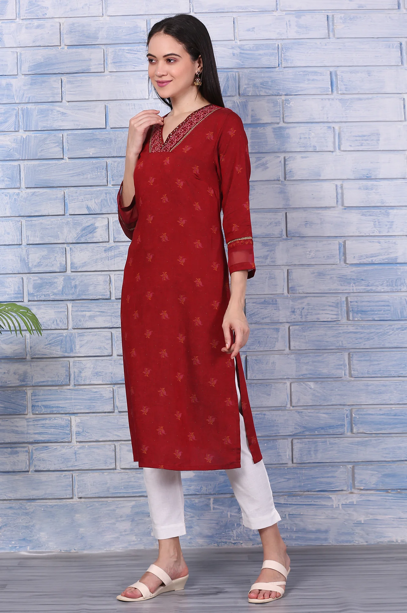 Pink Paisley Printed Thread Embroidered Crepe Flared Kurta - Image 4
