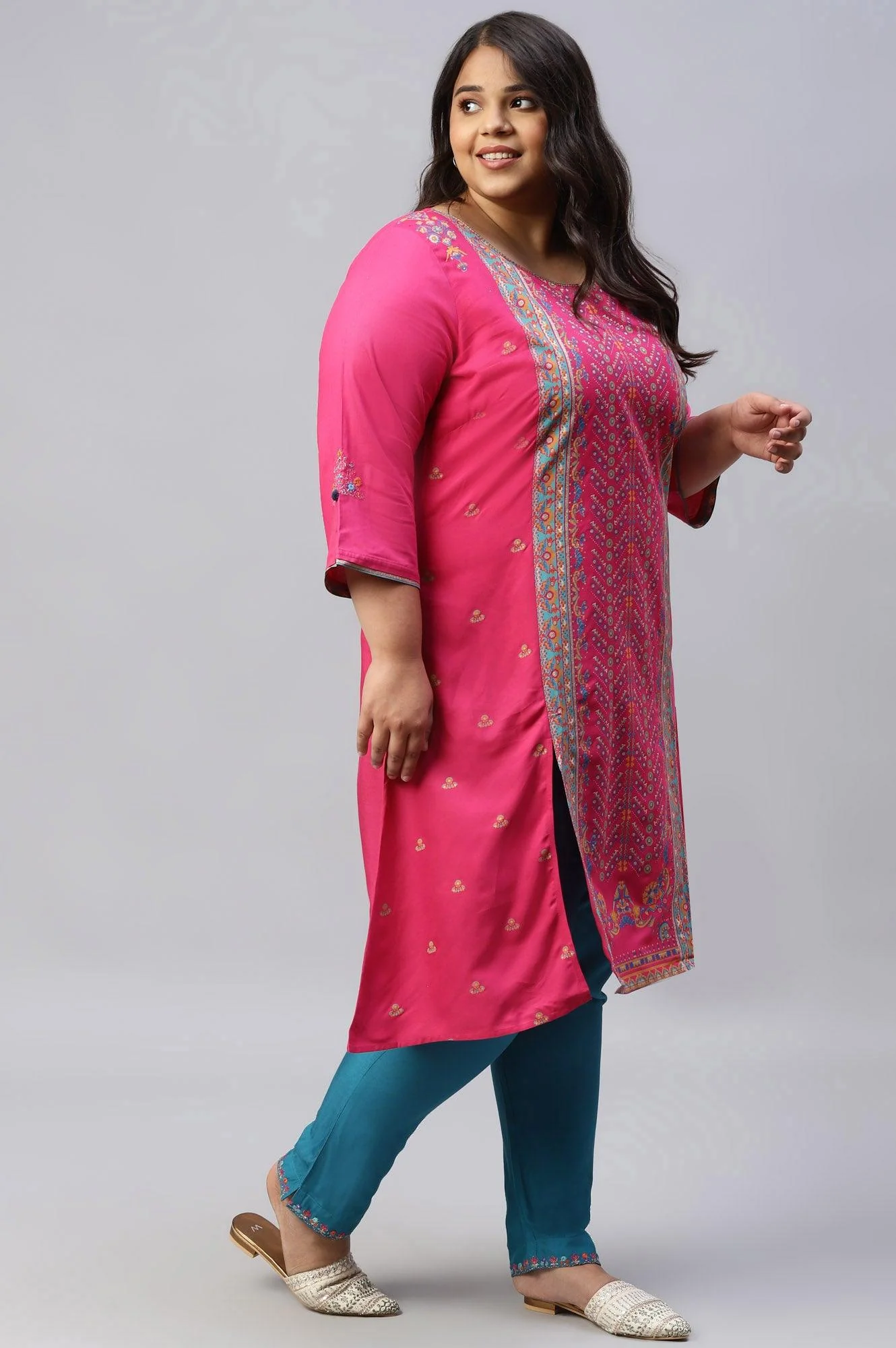 Pink Placement Printed Festive Plus Size kurta - Image 4
