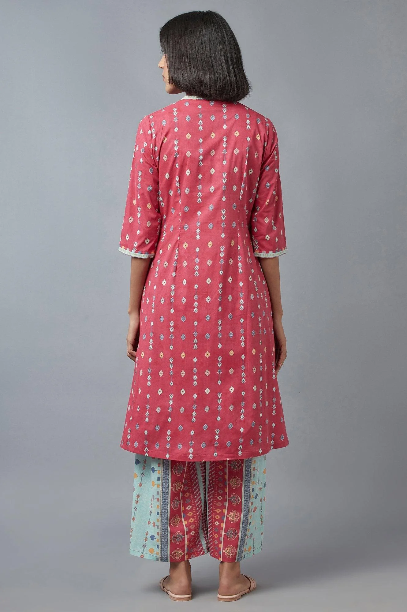 Pink Printed kurta with Parallel Pants - Image 2