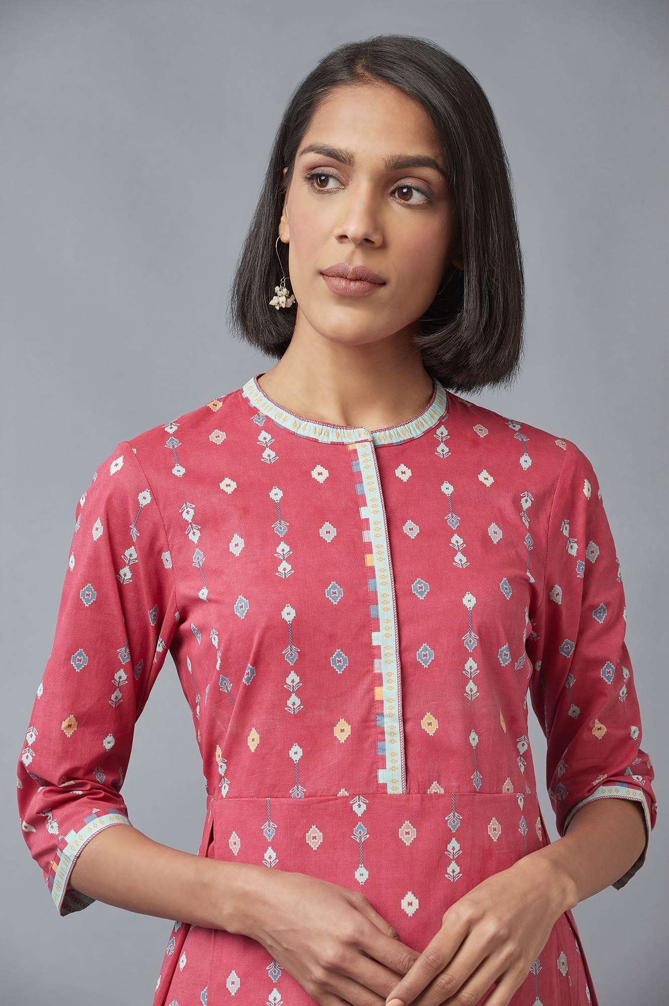 Pink Printed kurta with Parallel Pants - Image 5