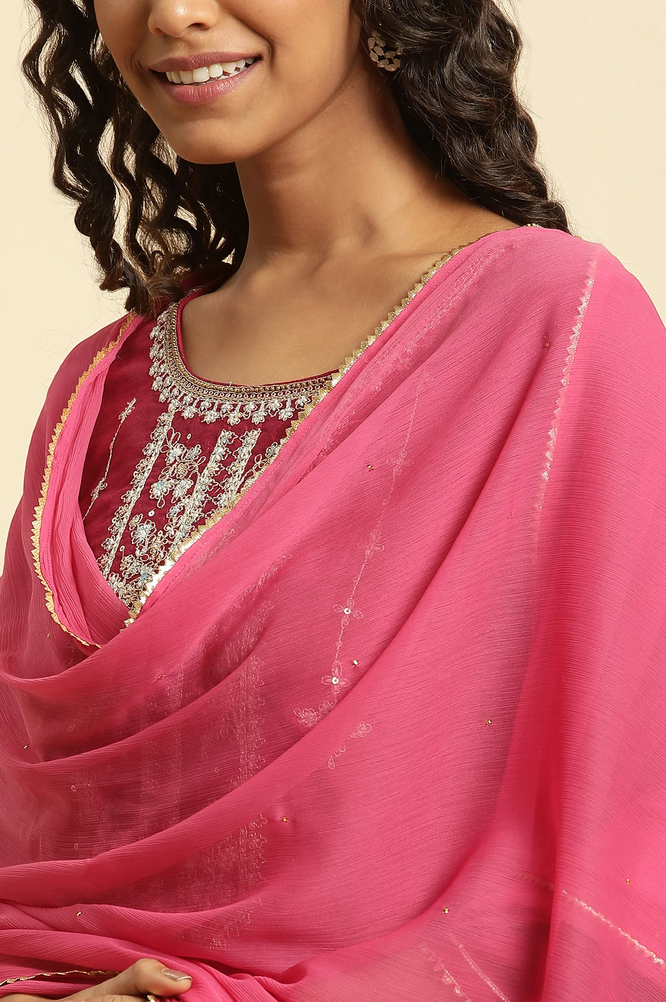 Pink Solid Chiffon Dupatta With Gotta Border - Image 4