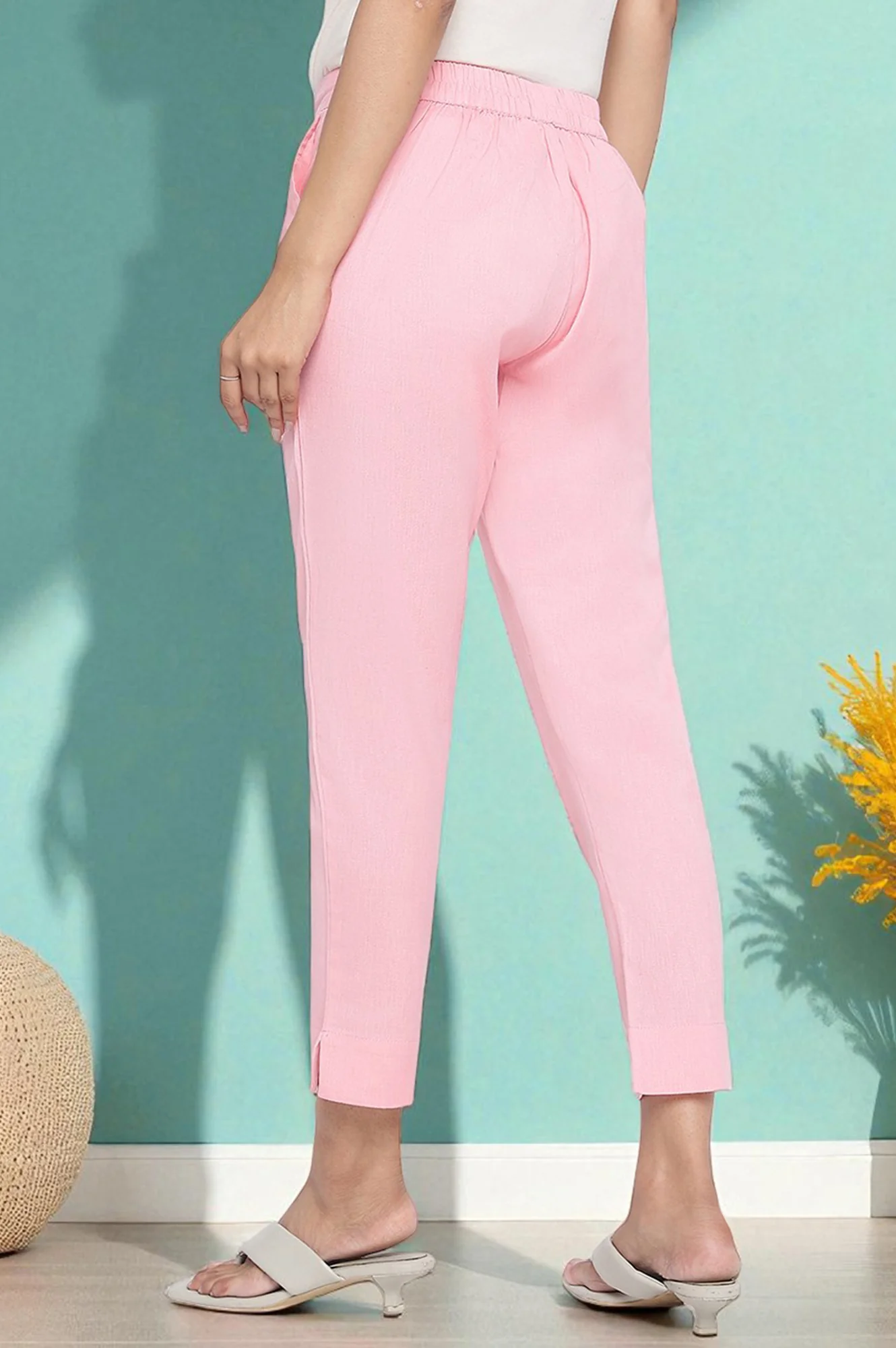 Elleven Women's Pink Solid Cotton Flax Trousers in Ankle Length - Image 4
