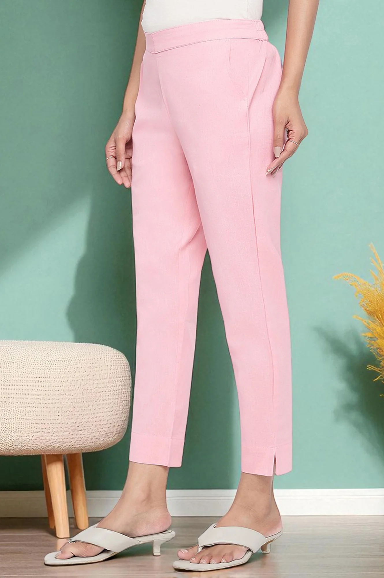 Elleven Women's Pink Solid Cotton Flax Trousers in Ankle Length - Image 5