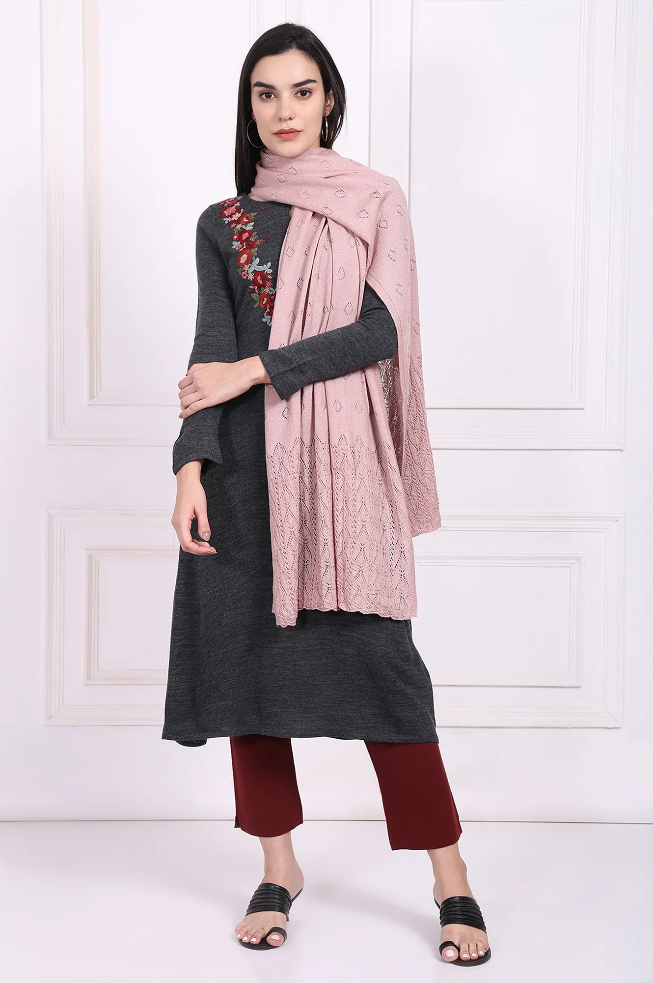 Pink Textured Geometric Acrylic Winter Stole - Image 2