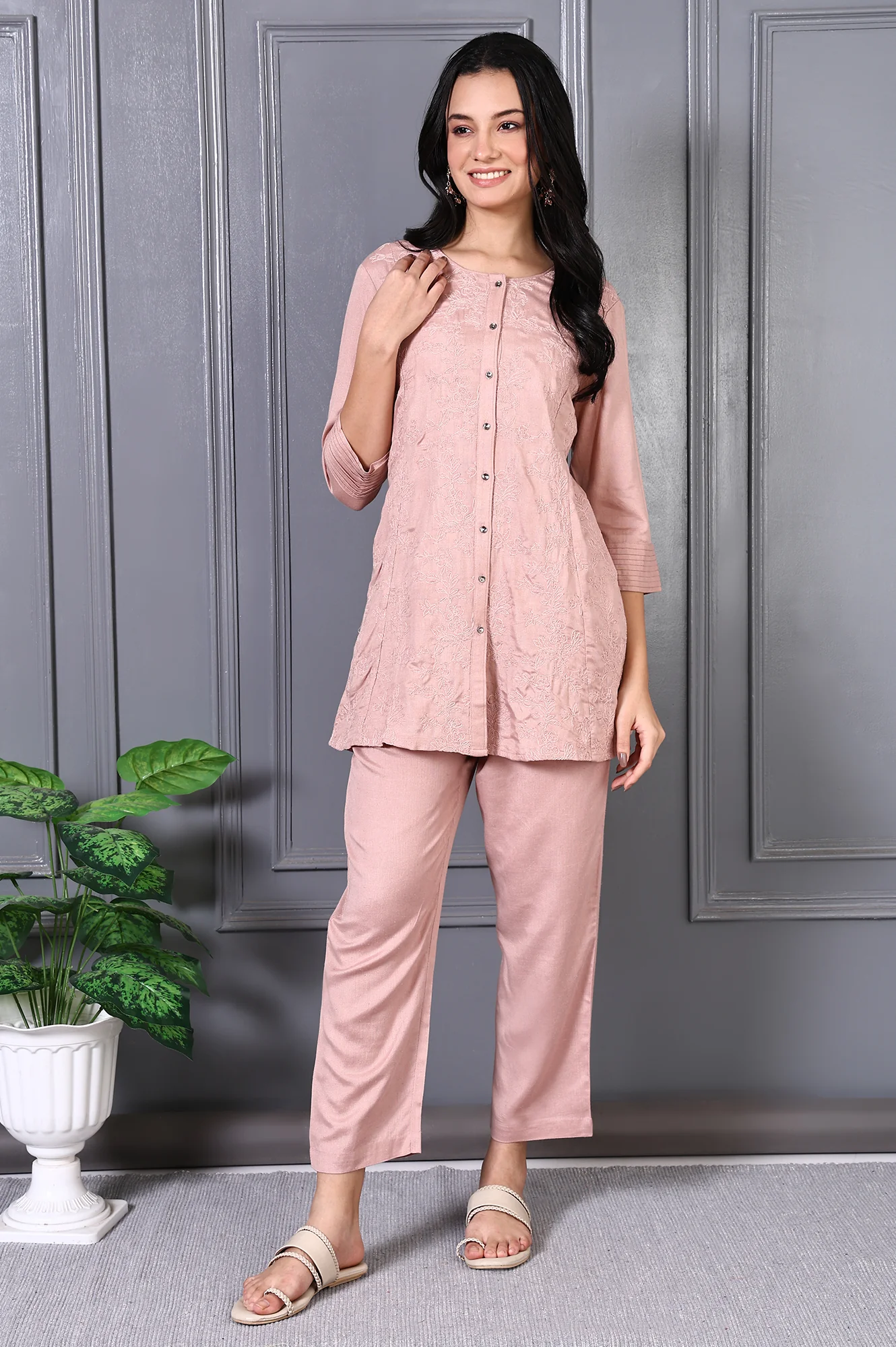 Pink Thread Embroidered Rayon Flax Straight Tunic and Pants Co-ord Set - Image 2