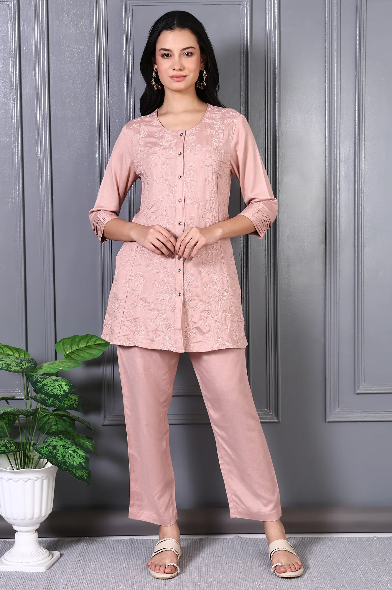 Pink Thread Embroidered Rayon Flax Straight Tunic and Pants Co-ord Set - Image 3