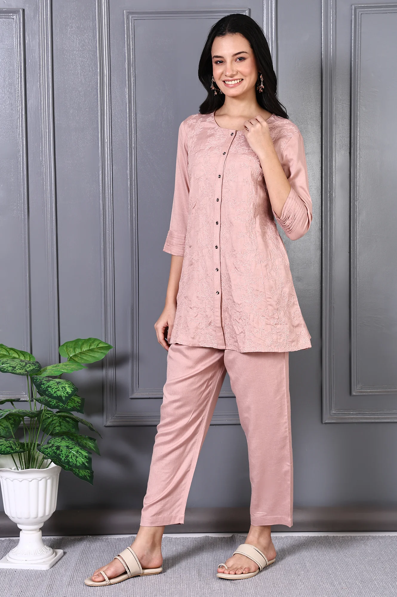 Pink Thread Embroidered Rayon Flax Straight Tunic and Pants Co-ord Set - Image 5