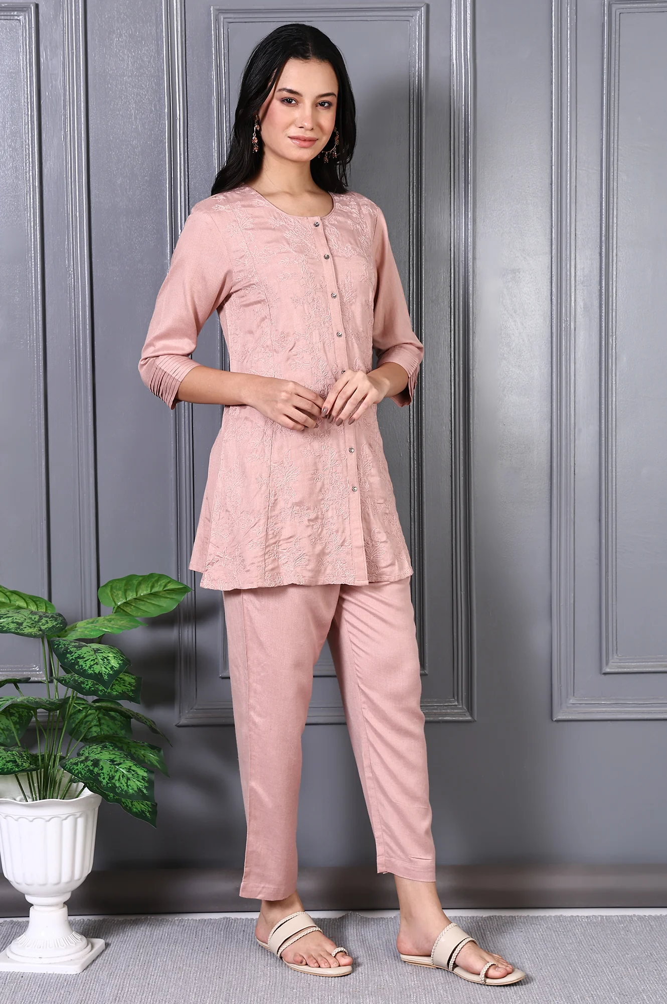 Pink Thread Embroidered Rayon Flax Straight Tunic and Pants Co-ord Set - Image 7
