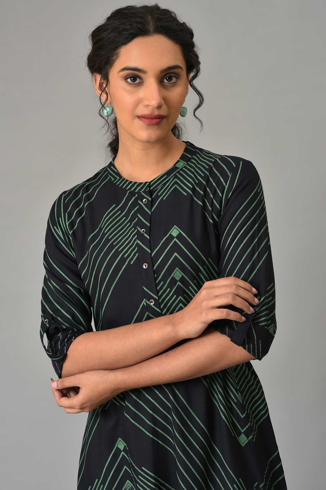 Plus Size Black Matrix Printed Circular Shirt Dress With Belt - Image 5