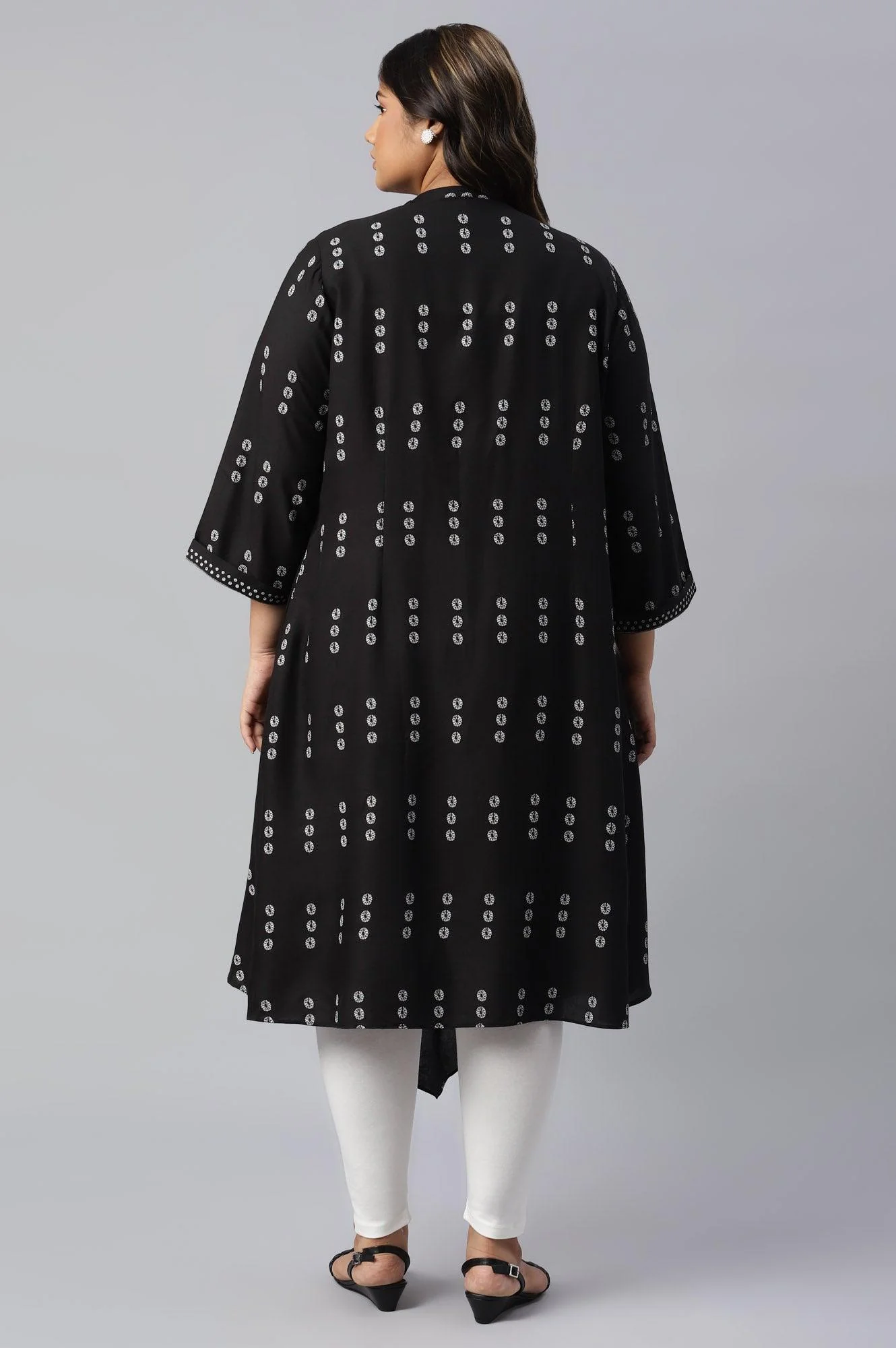 Plus Size Black Rayon A-Line kurta With Asymmetric Hemline - Image 2