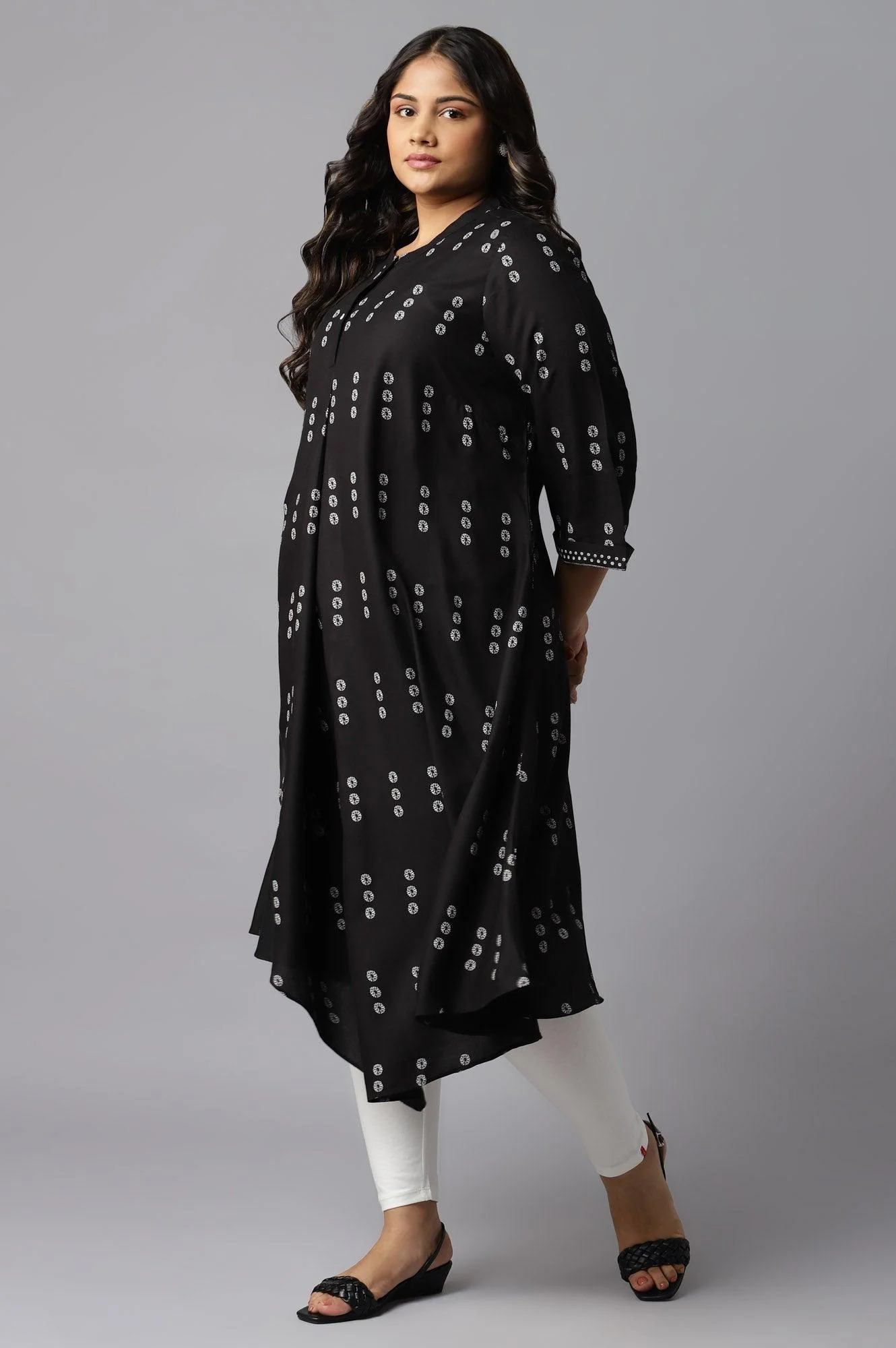 Plus Size Black Rayon A-Line kurta With Asymmetric Hemline - Image 3