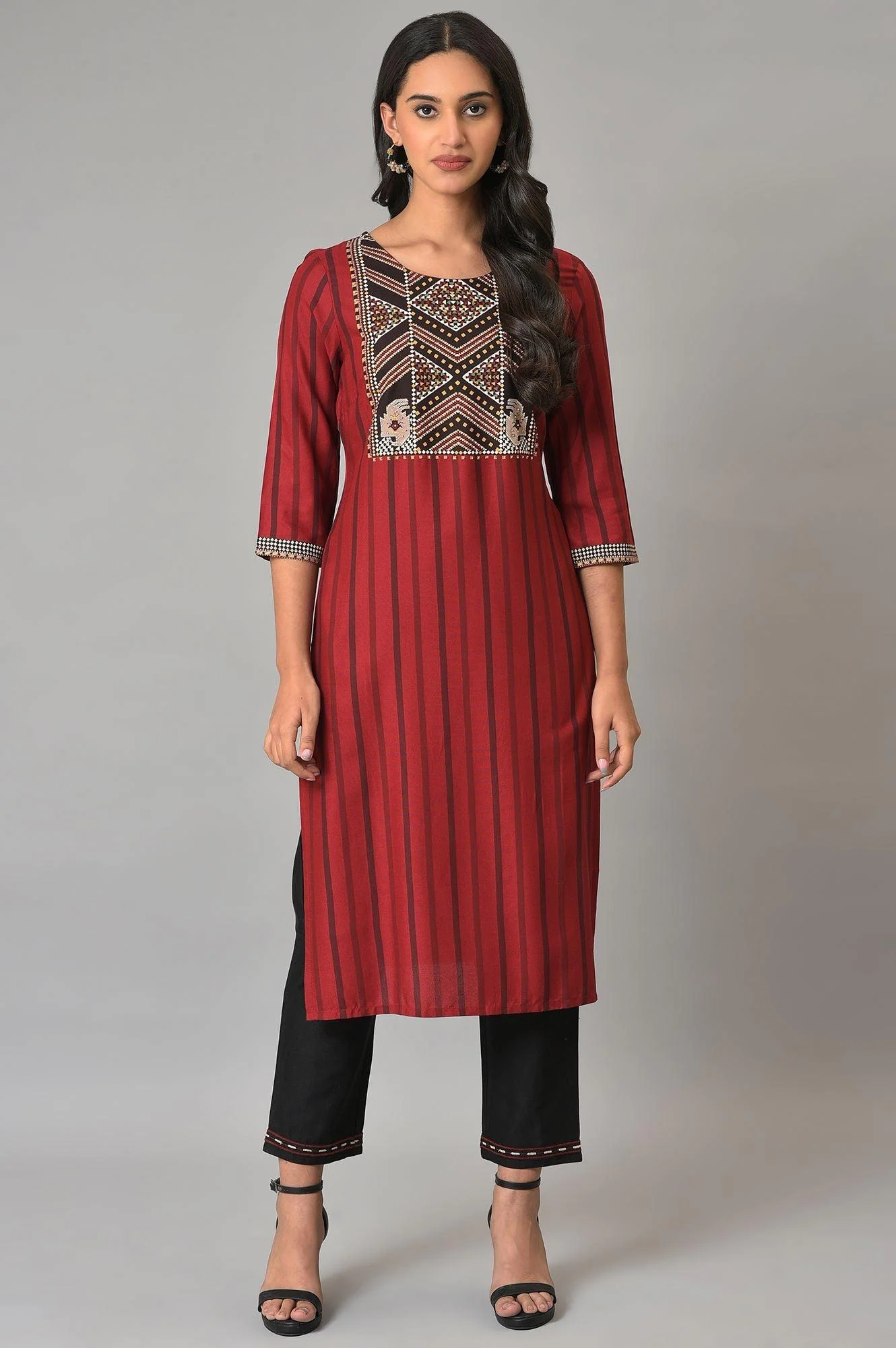 Plus Size Black Slim Pants With Embroidery At Hemline - Image 5