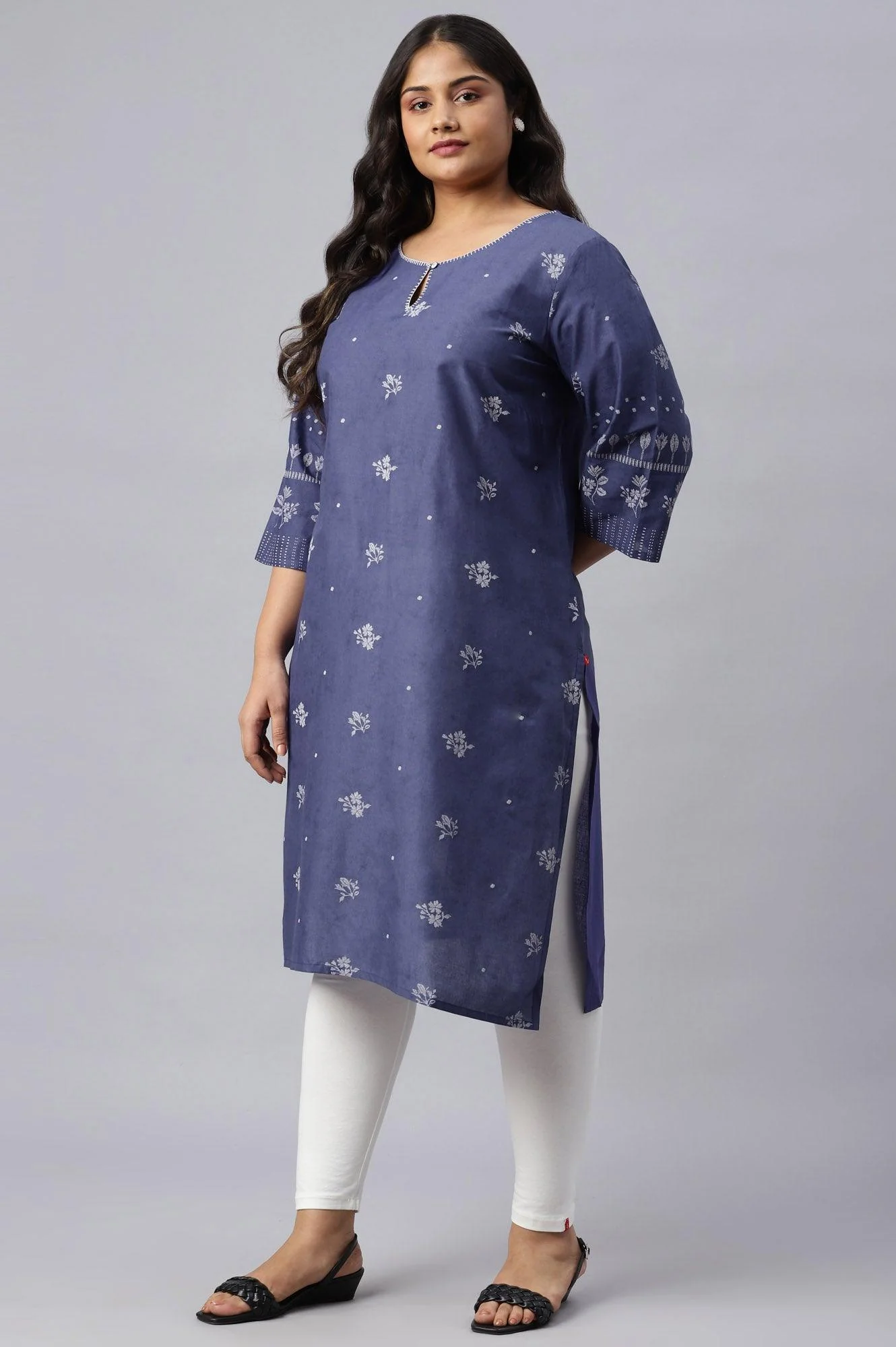 Plus Size Blue Floral Print kurta With Embroidered Neck - Image 3