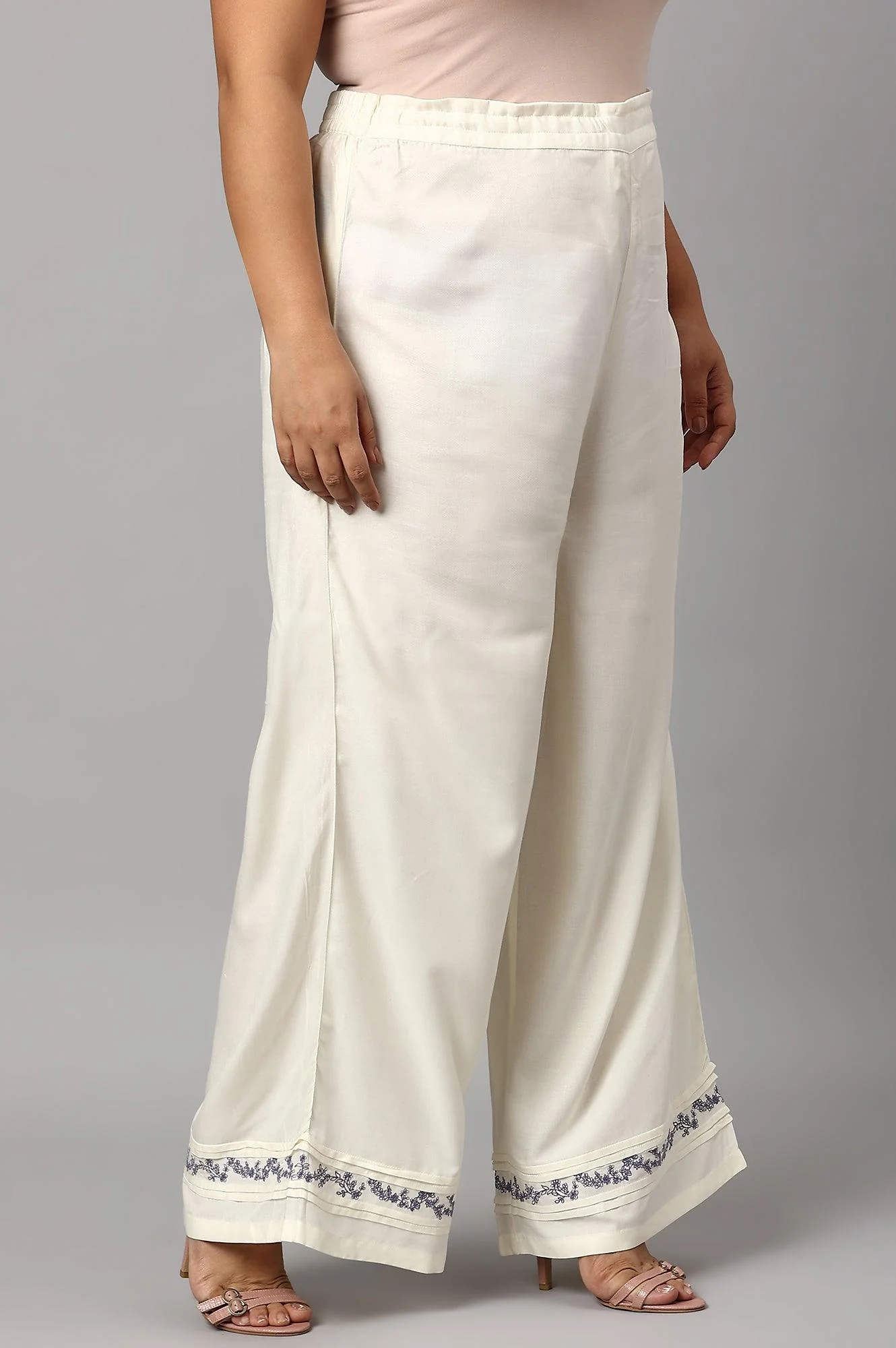 Plus Size Ecru Embroidered Rayon Parallel Pants With Pleats. - Image 4