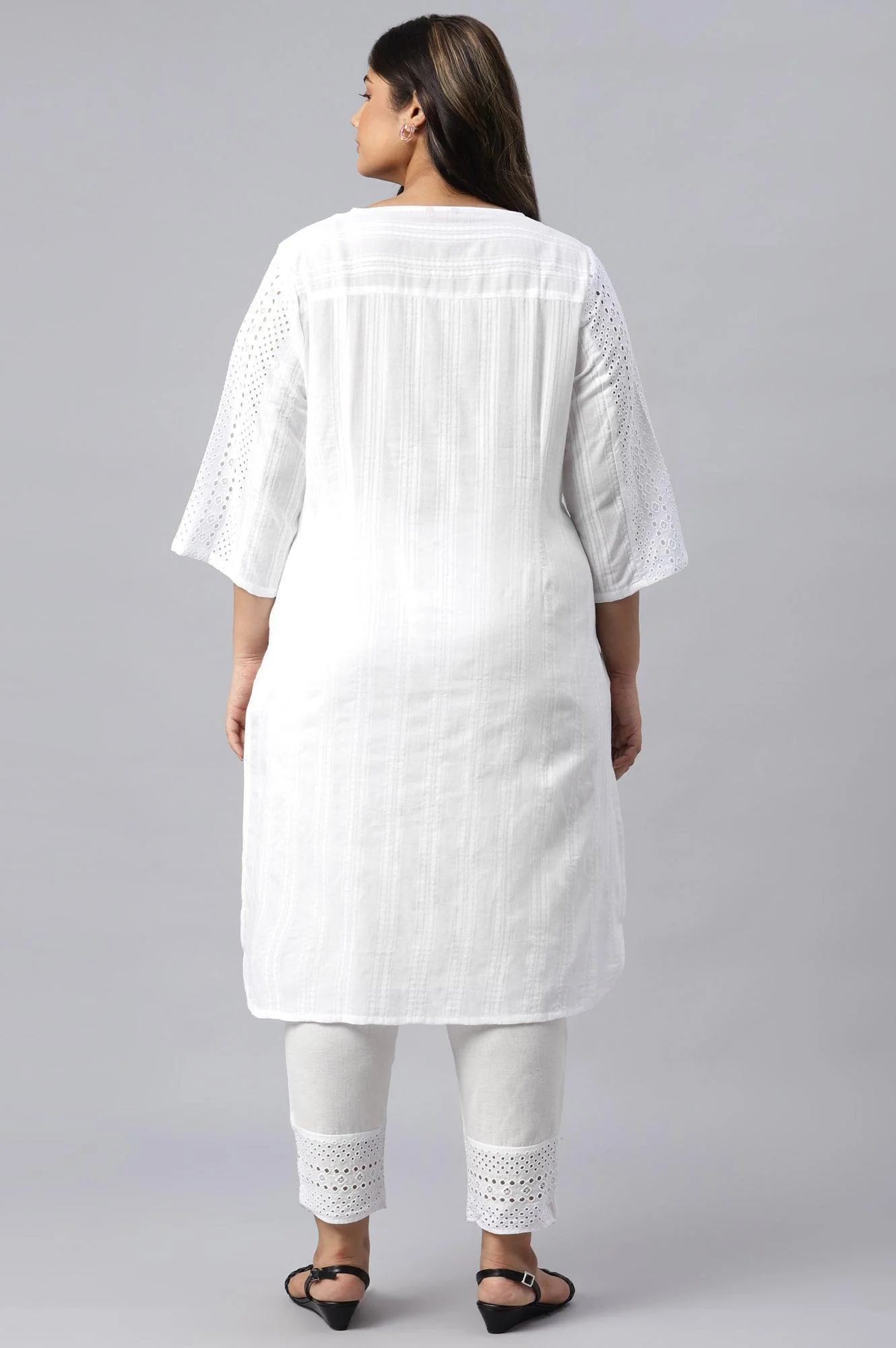 Plus Size Ecru Textured Schiffli kurta With Pants Set - Image 2