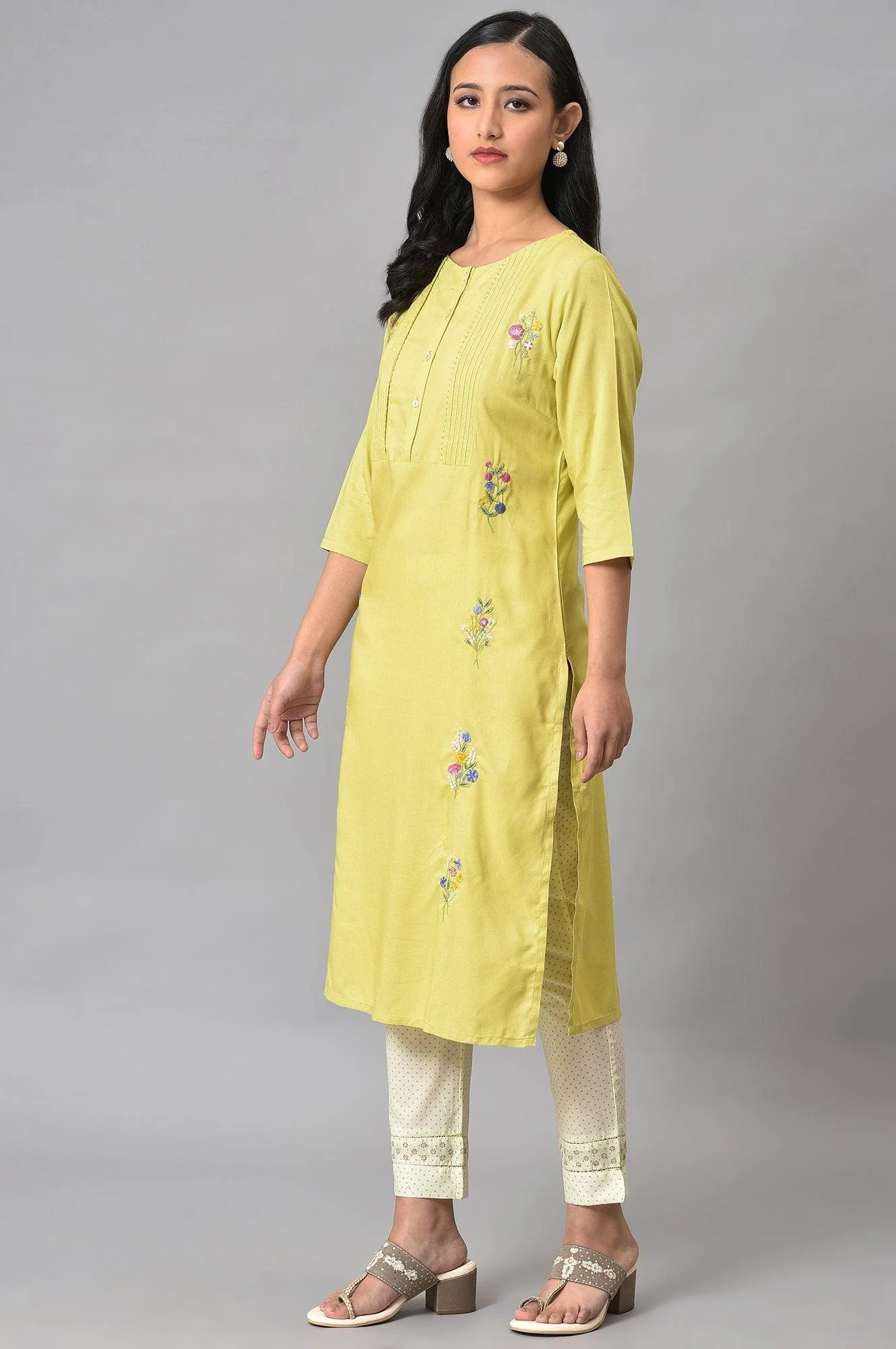 Plus Size Light Green Embroidered Pintuck Summer kurta - Image 3