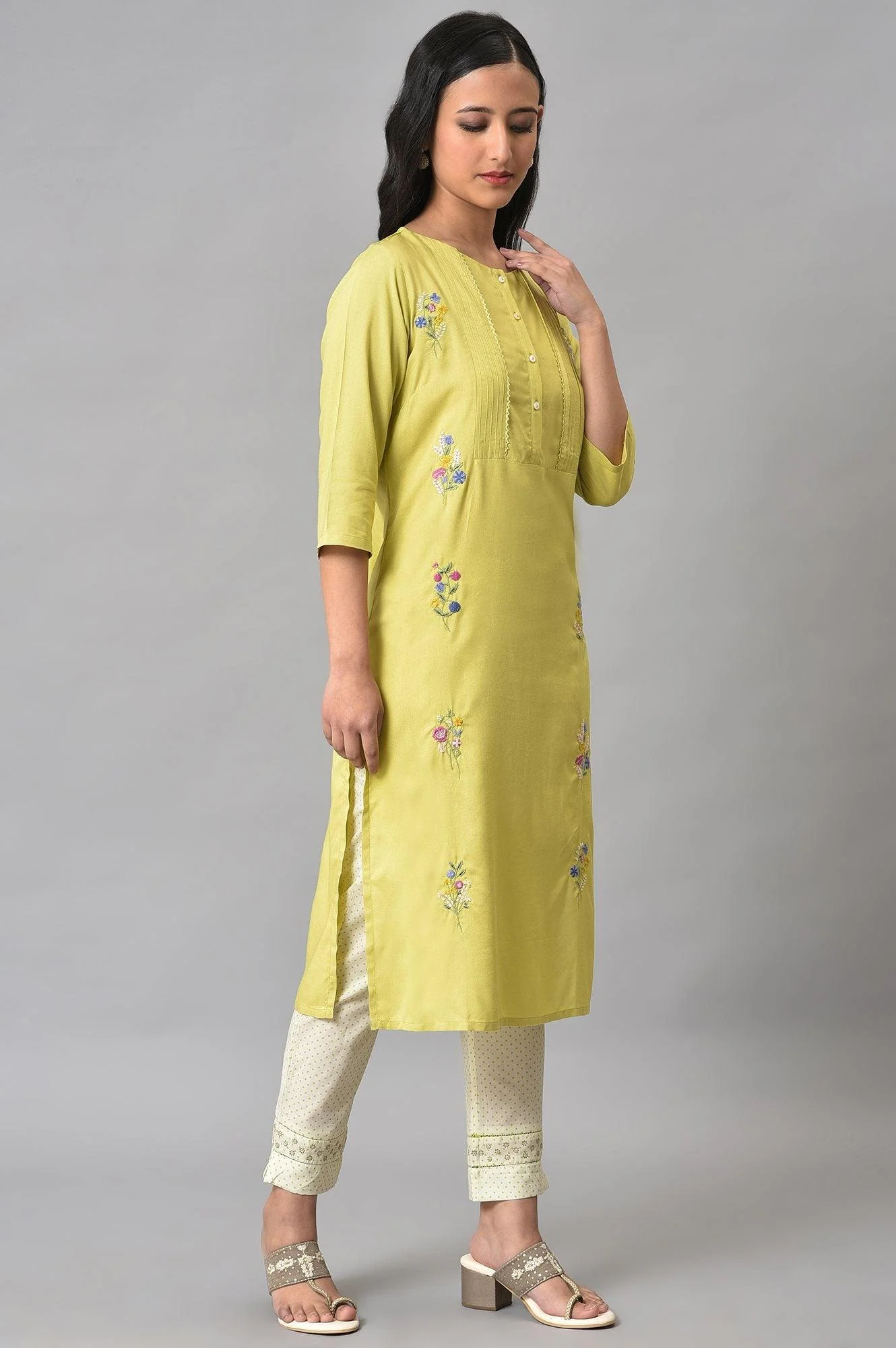 Plus Size Light Green Embroidered Pintuck Summer kurta - Image 4