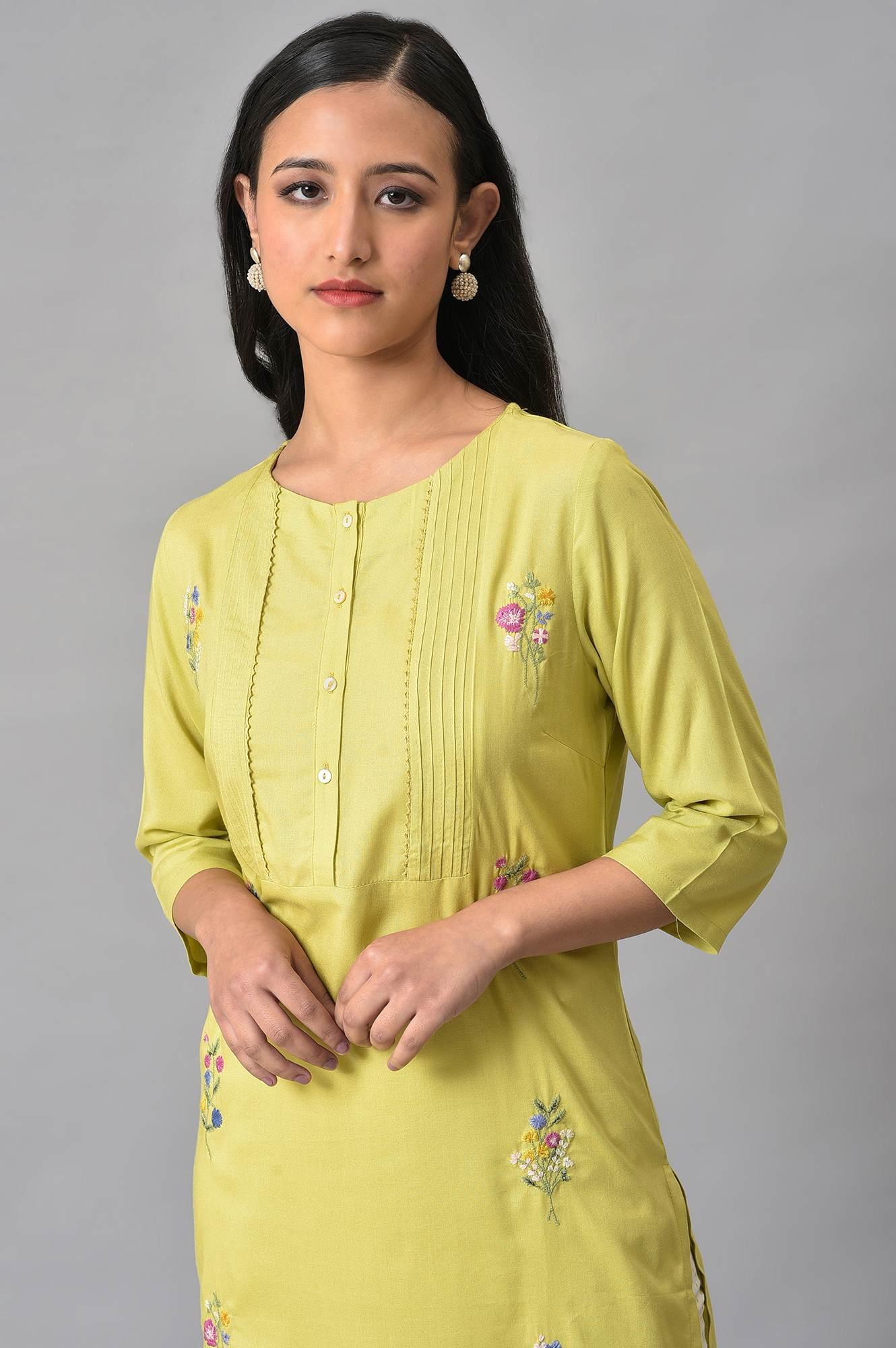 Plus Size Light Green Embroidered Pintuck Summer kurta - Image 5