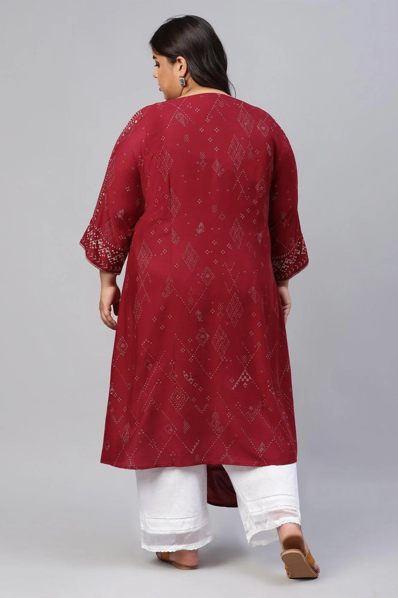 Plus Size Maroon Cowl Hemline kurta With Shell Detail - Image 2