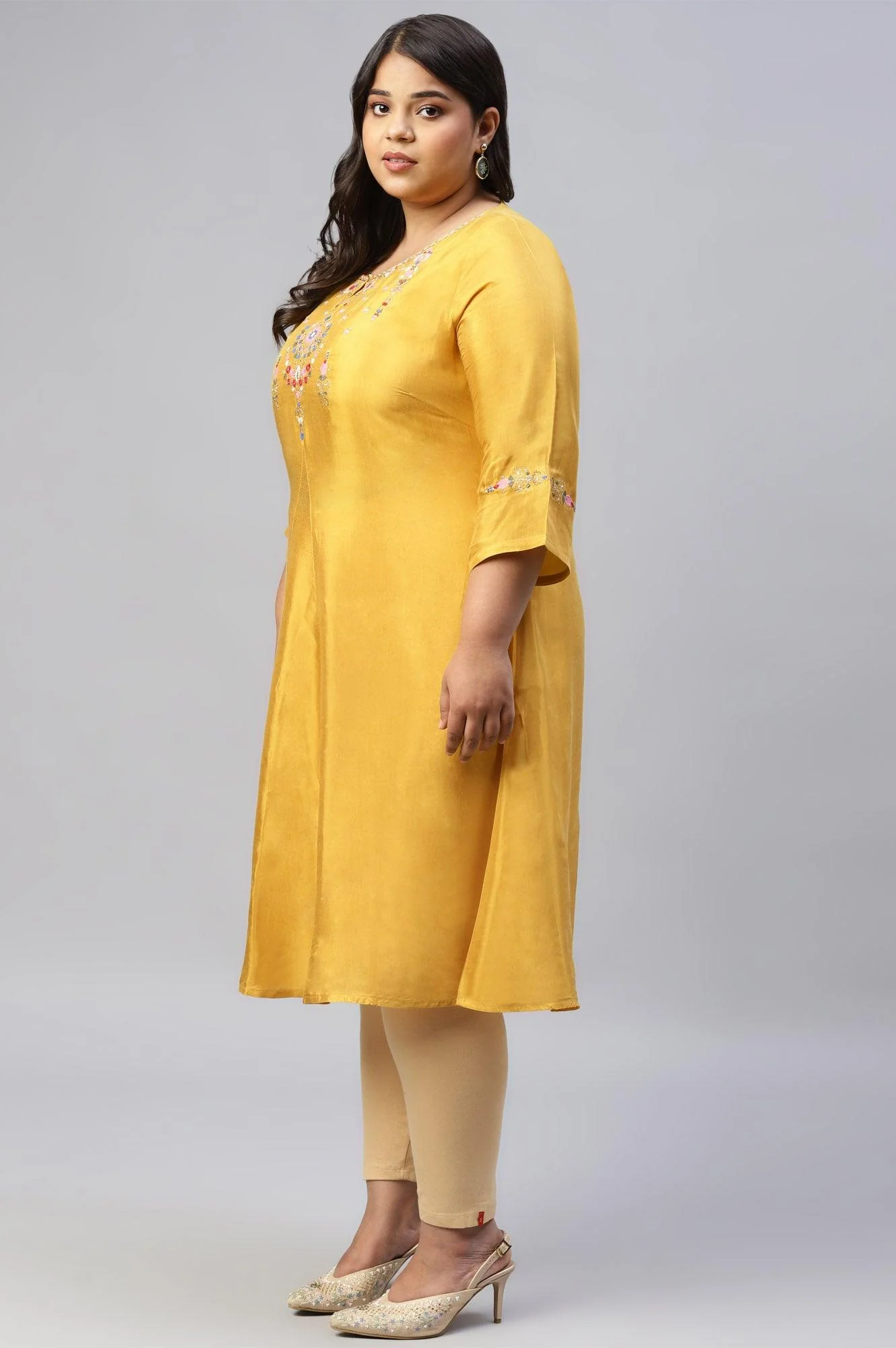 Plus Size Mellow Yellow Embroidered A-Line kurta - Image 3