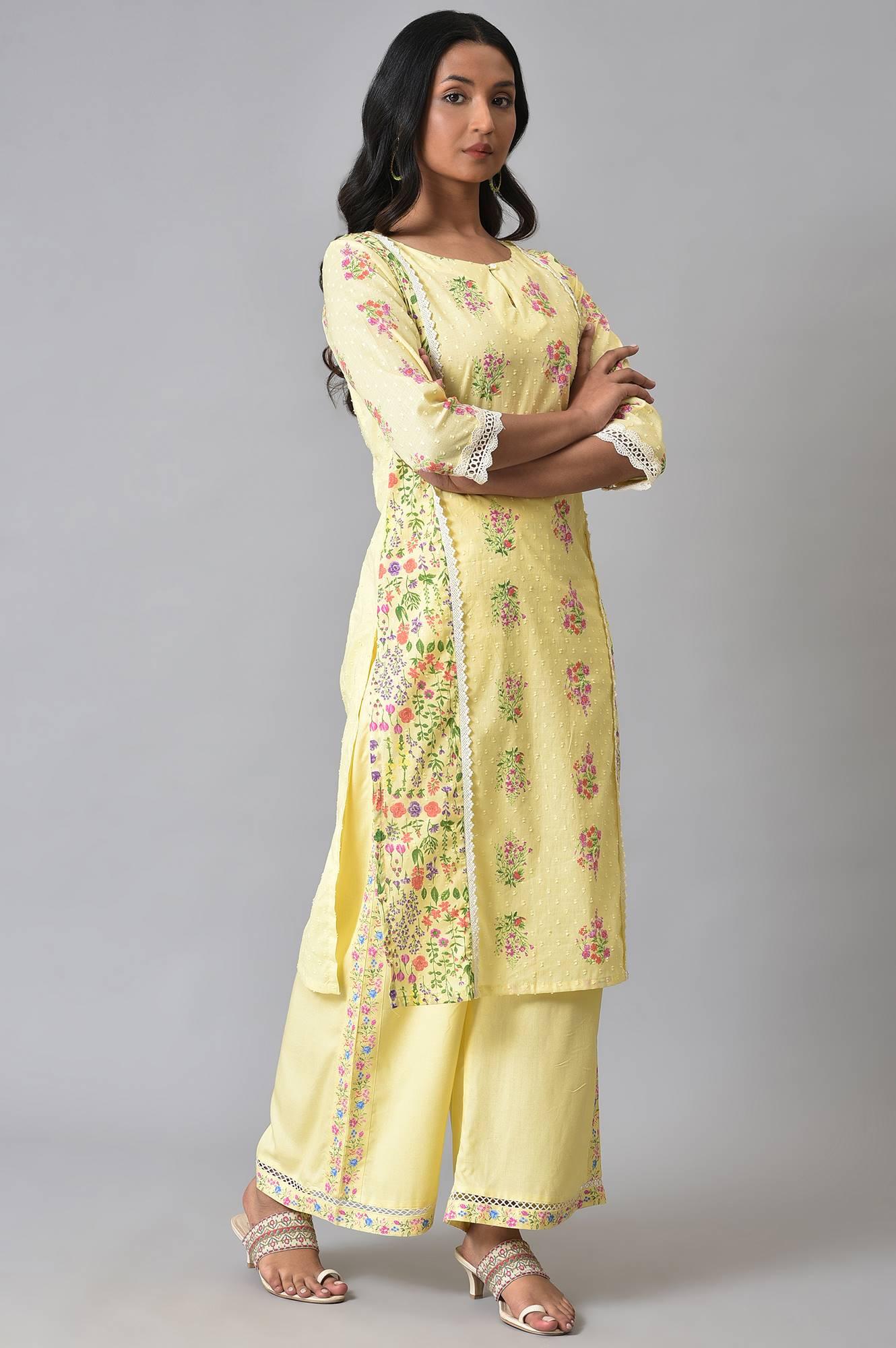 Plus Size Yellow Panelled Floral kurta With Lace Detail - Image 4