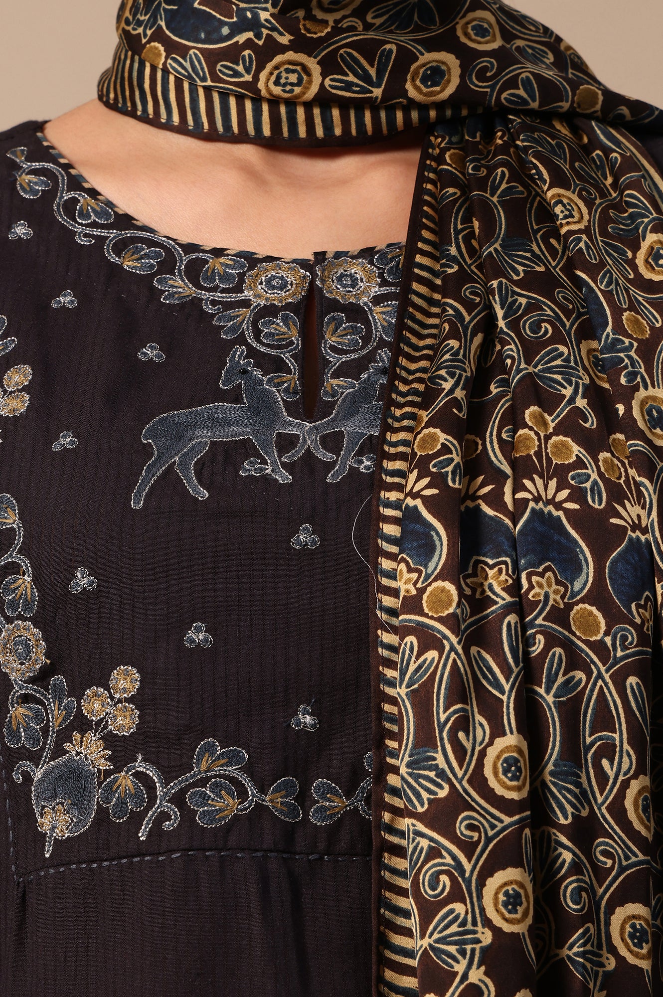 Printed Thread Embroidery Flared Pure Cotton Kurta & Straight Pants with Dupatta Set - Image 4