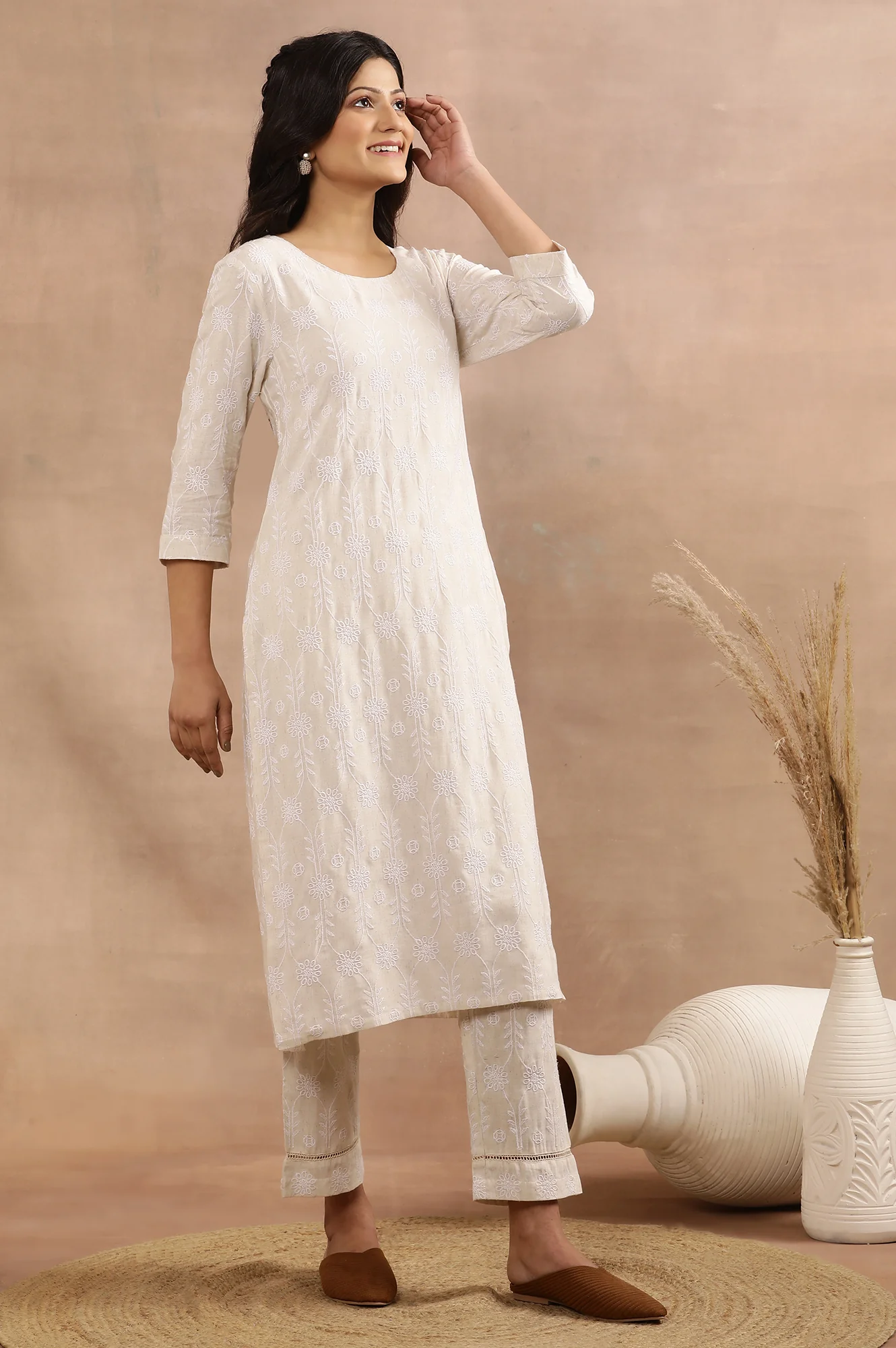 Beige Floral Embroidered Cotton Kurta And Pants Set - Image 5