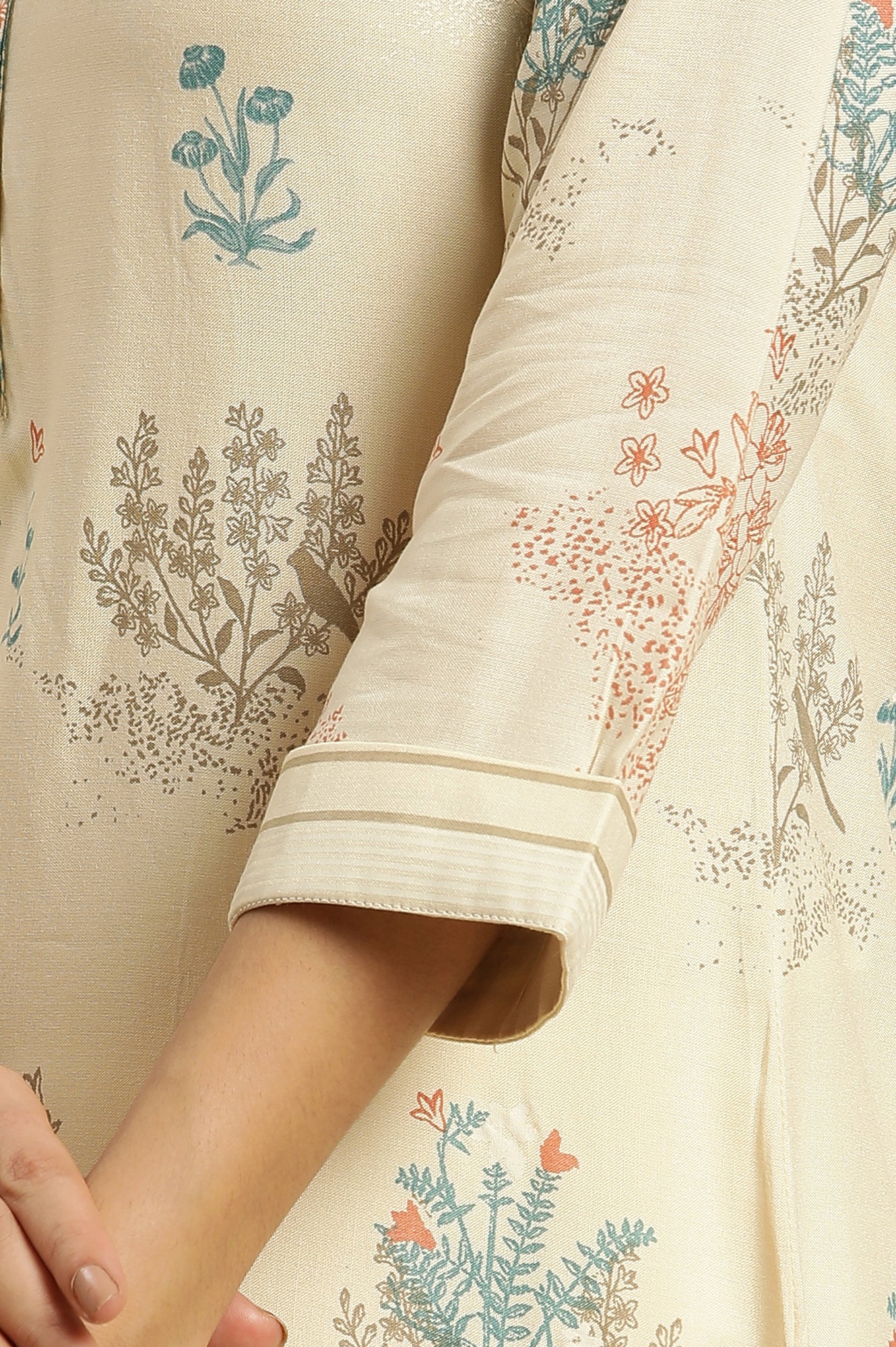 Beige Floral Printed Kurta - Image 7