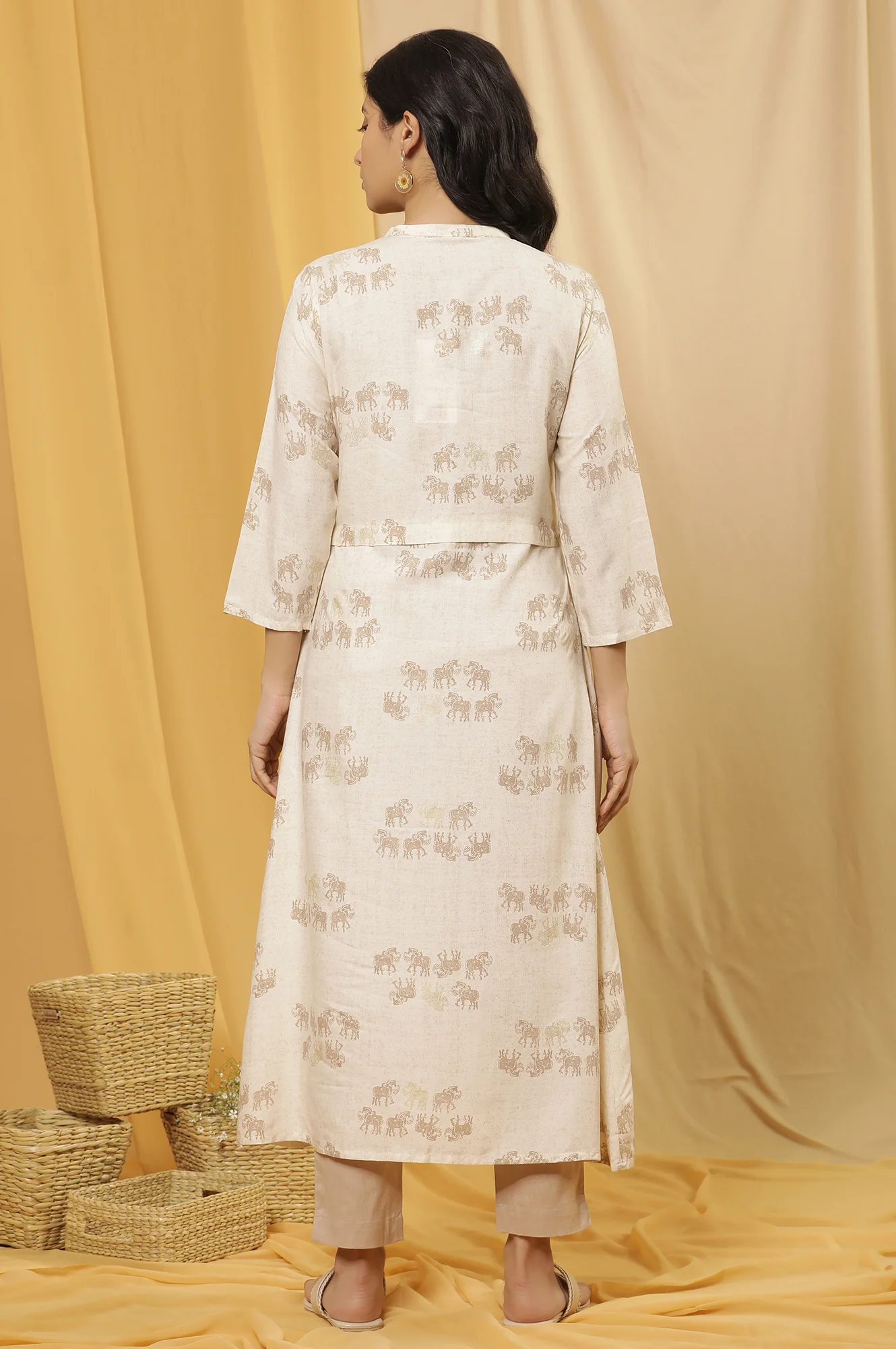 Beige Printed Kurta And Pants Set - Image 4