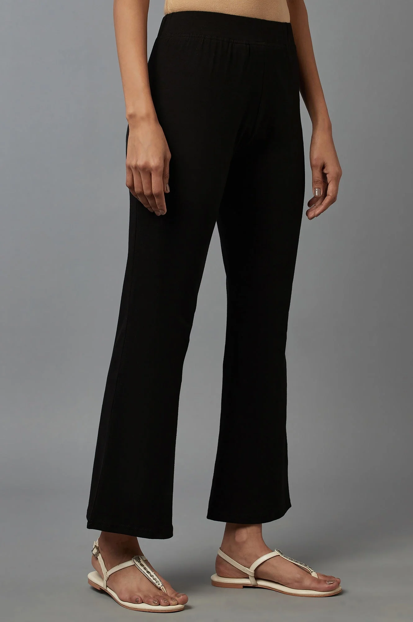 Elleven Women's Black Solid Flared Cotton Pants With Slip On Closure - Image 4