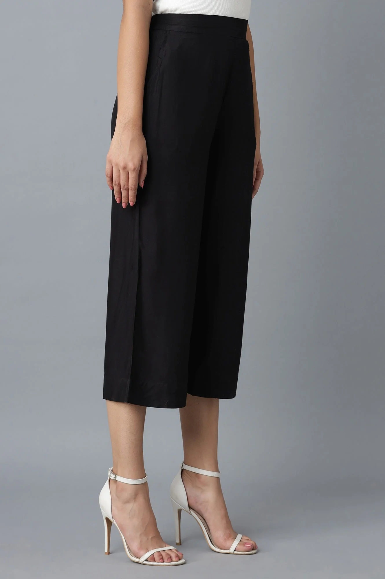 Elleven Women's Black Solid Straight Fit Cotton Culottes With Elasticated Waist - Image 4