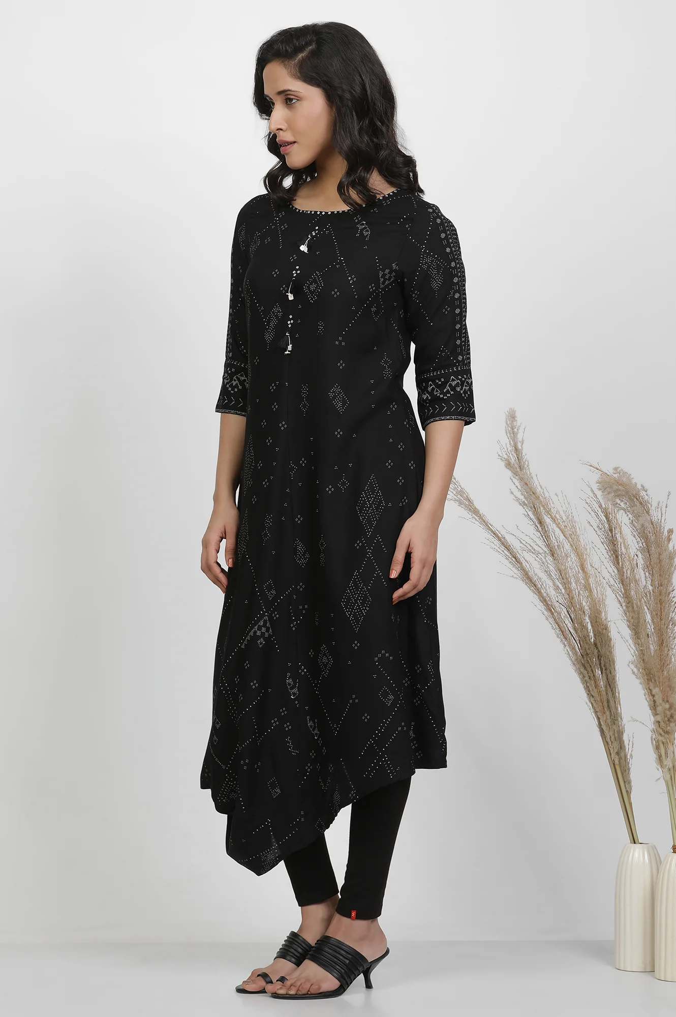 Black Printed Kurta With Cowl Hemline And Tights Set - Image 3