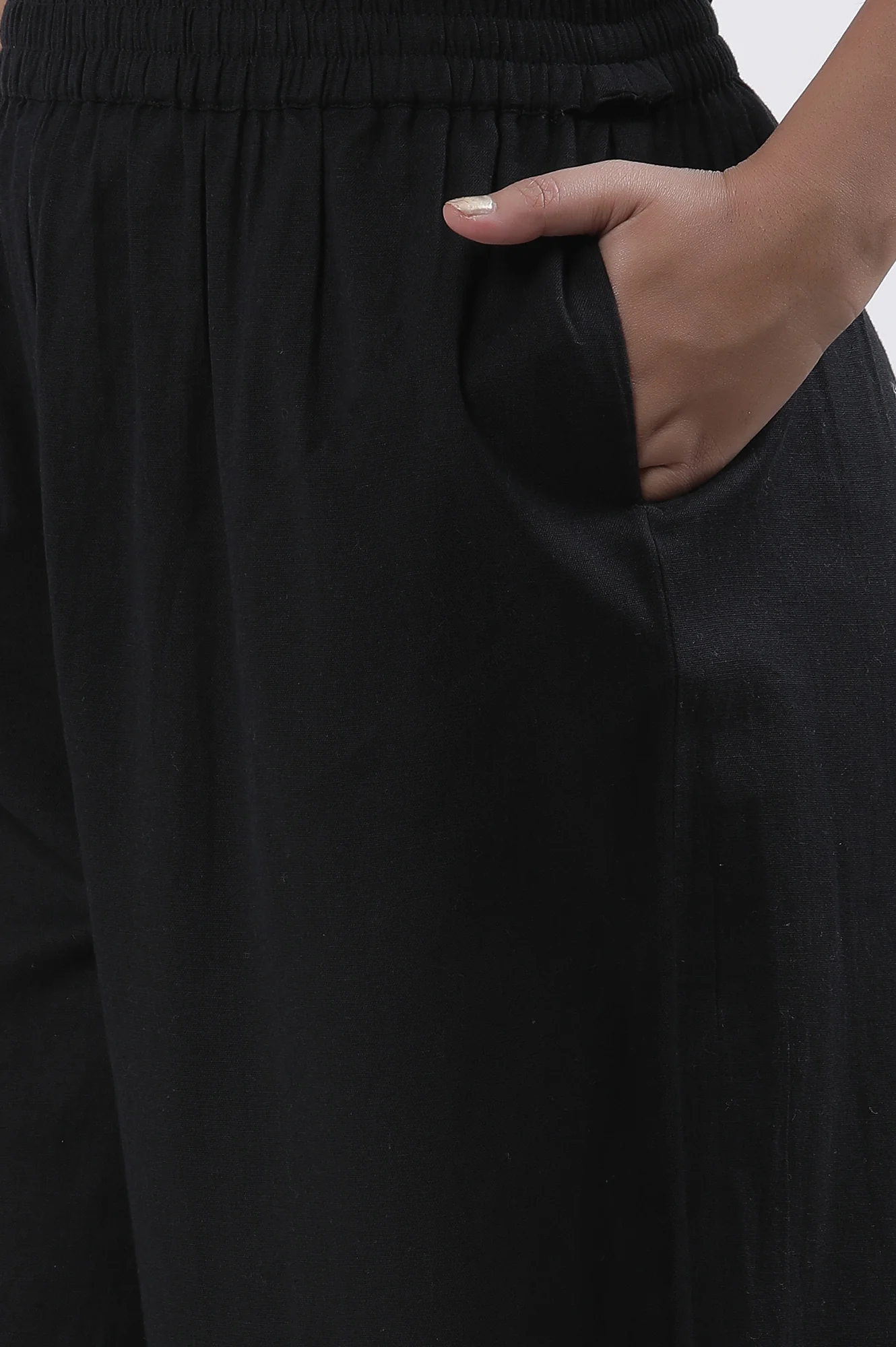 Black Sleeveless A-line Top with Jacket and Pants Co-ord Set - Image 10