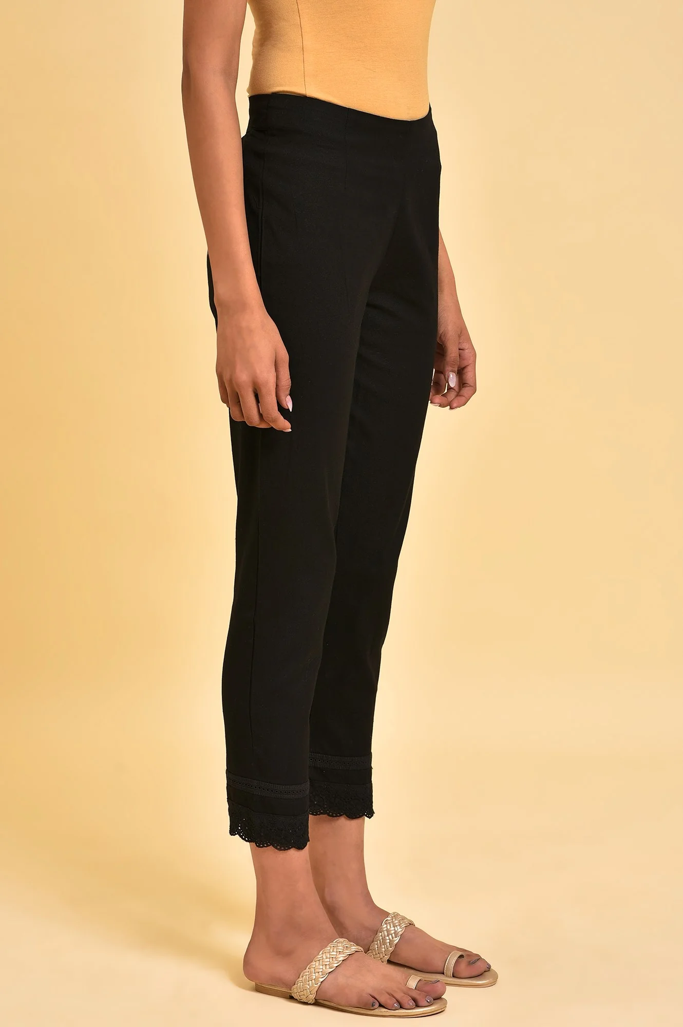 Black Solid Slim Pants - Image 4