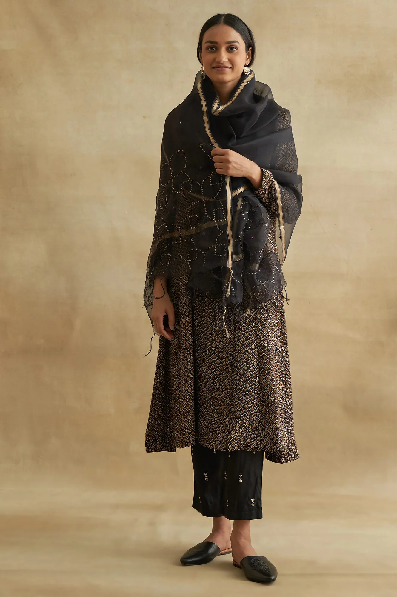Black Solid Straight Pants - Image 5