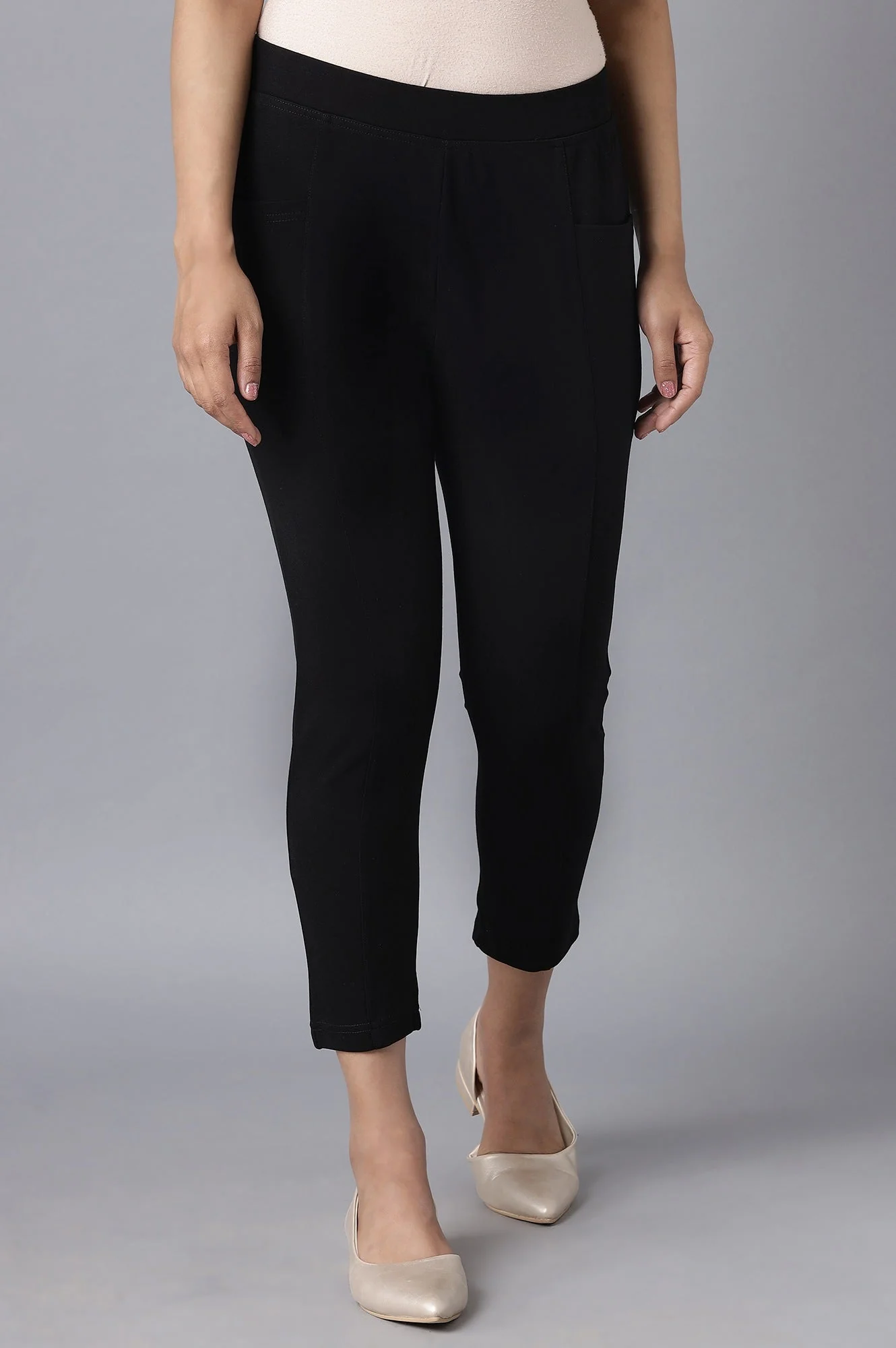 Elleven Women's Black Solid Straight Fit Tights With Elasticated Waistband