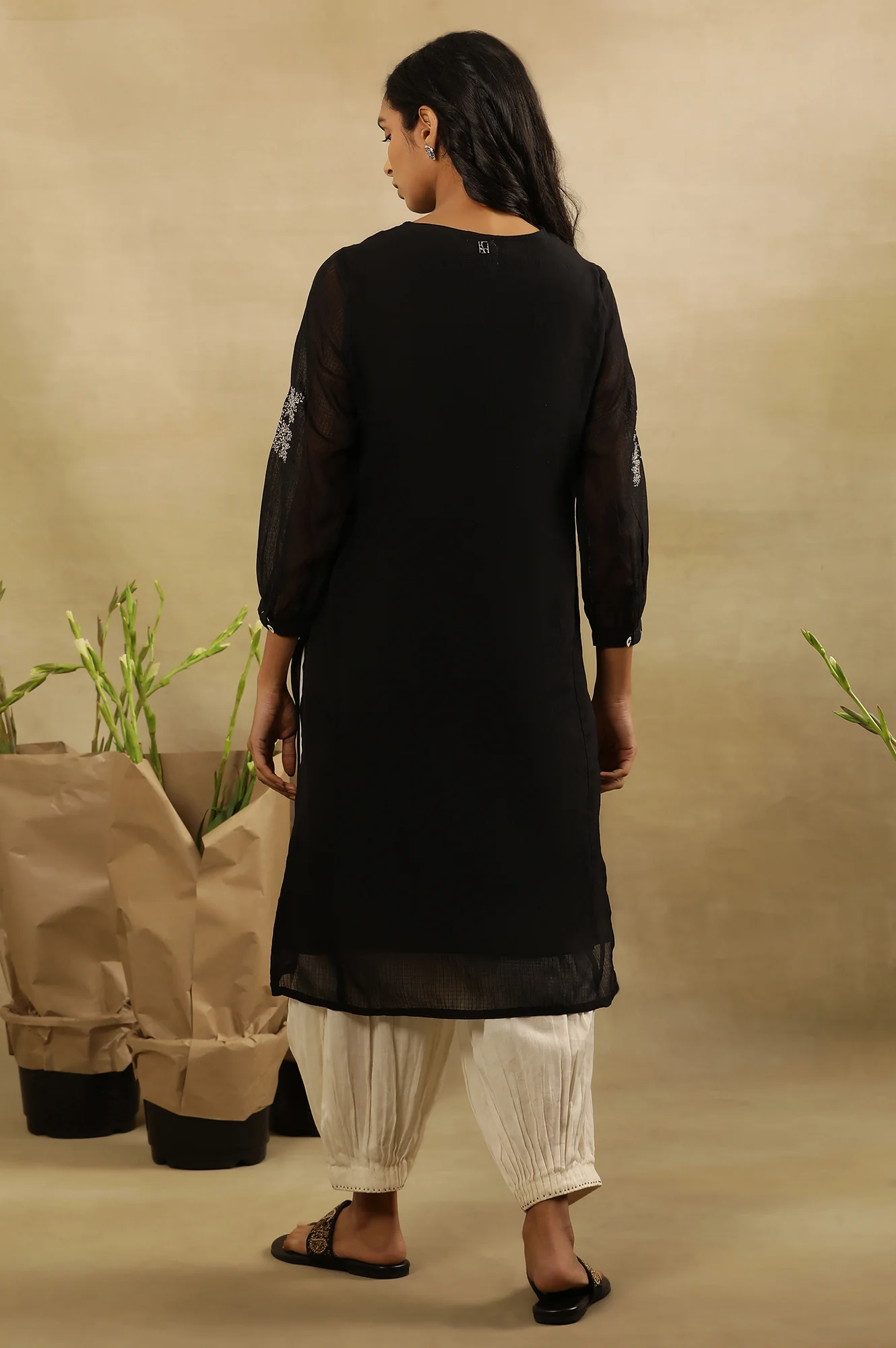 Black  Tepchi  Kota Layered Kurta - Image 4