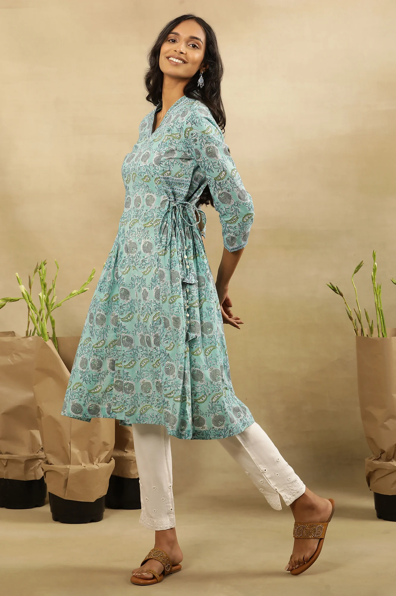 Blue Block Printed Kurta With Side Tie-Ups - Image 3