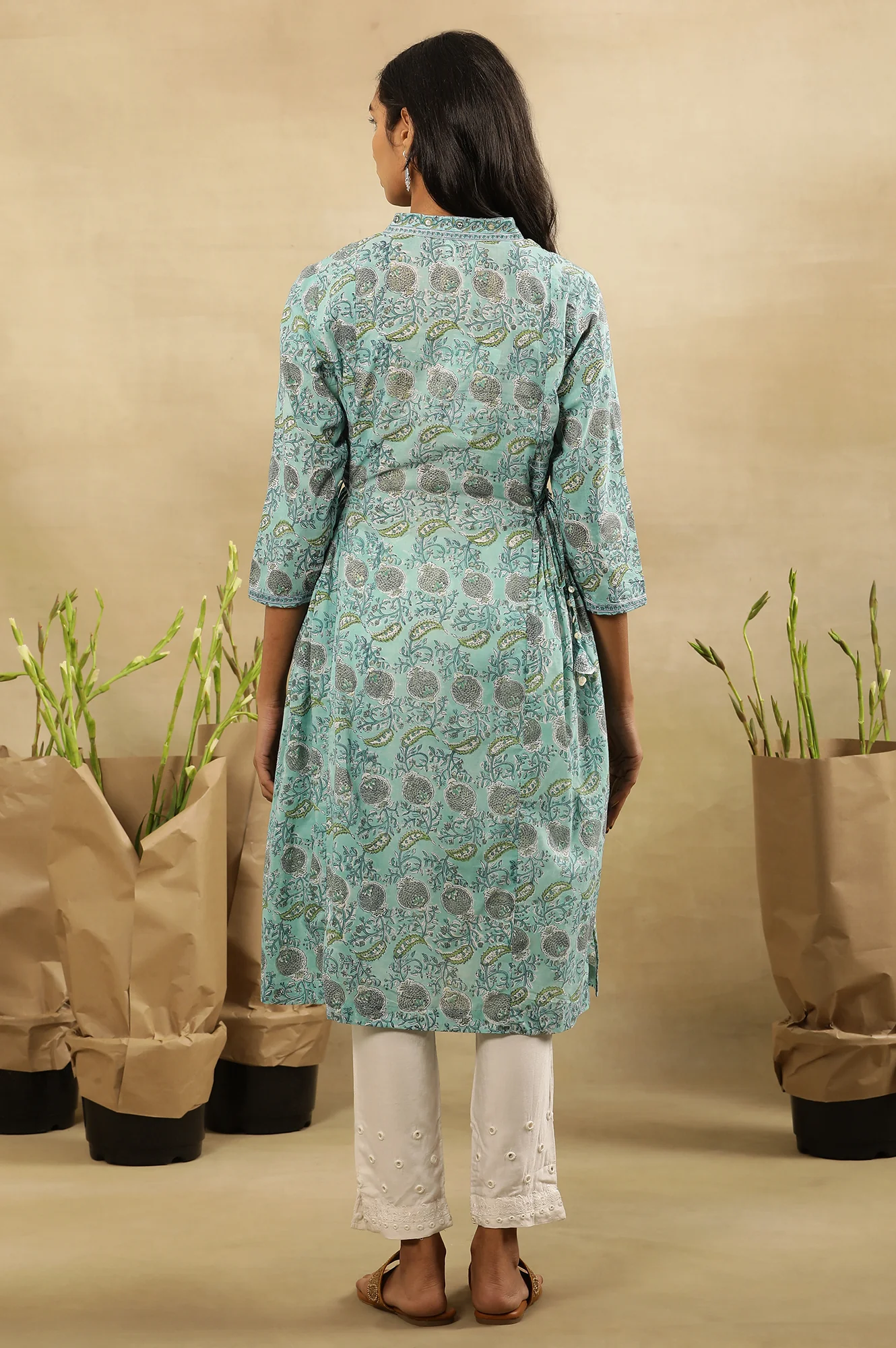 Blue Block Printed Kurta With Side Tie-Ups - Image 4