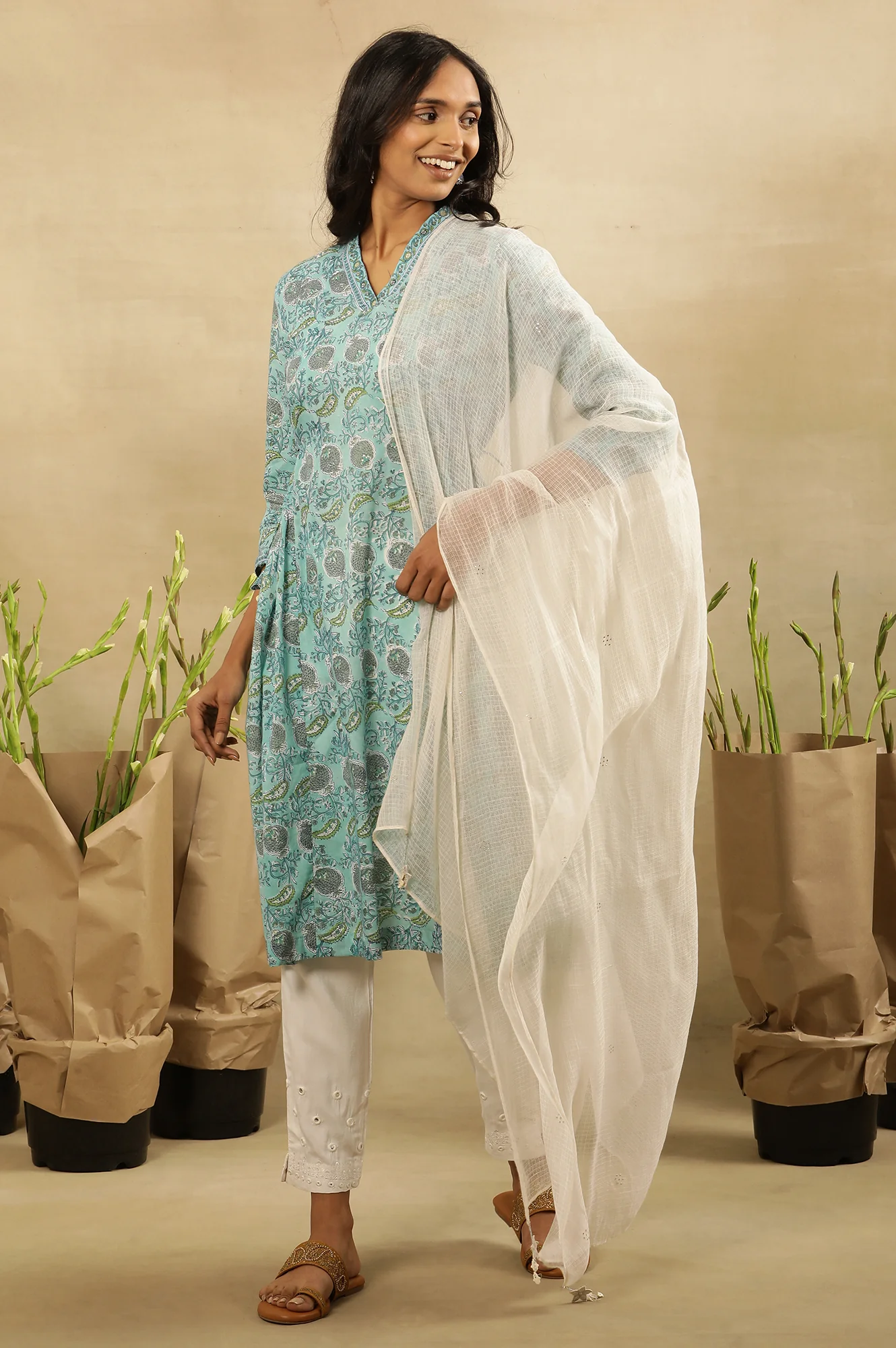 Blue Block Printed Kurta With Side Tie-Ups - Image 6