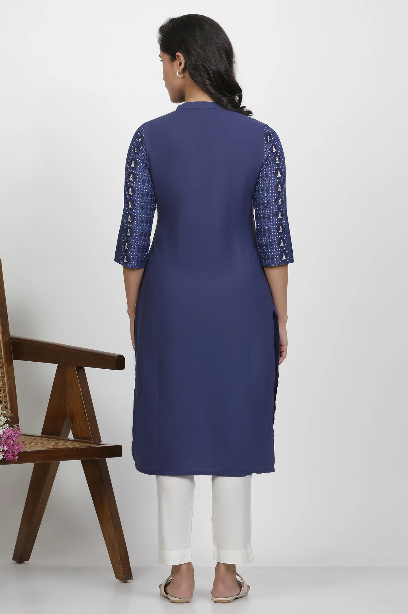 Blue Cotton Printed Kurta And Pants Set - Image 4