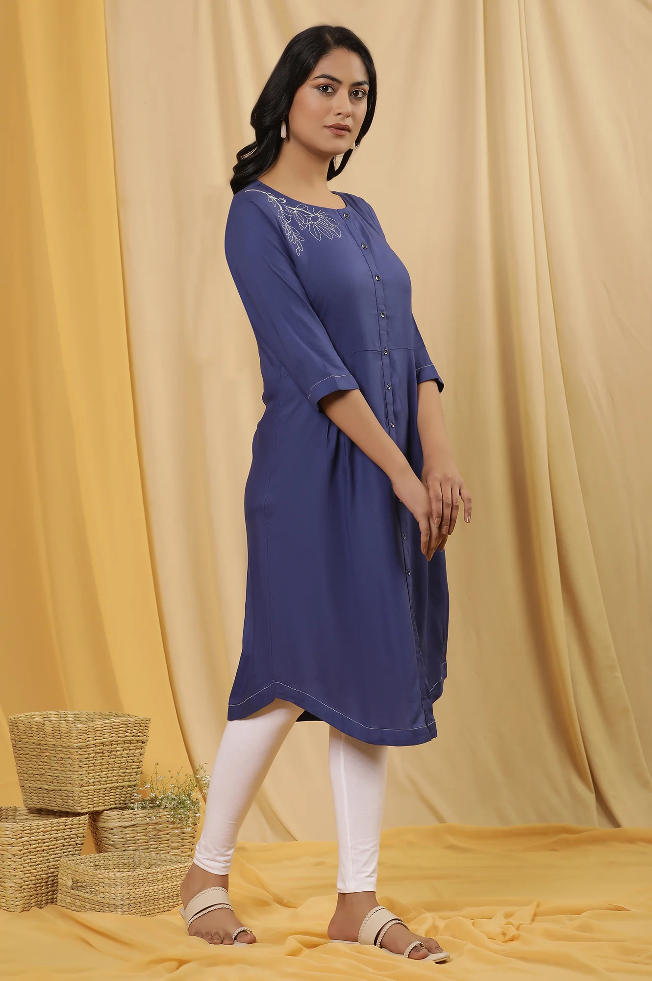 Blue Curved Kurta And Tights Set - Image 5