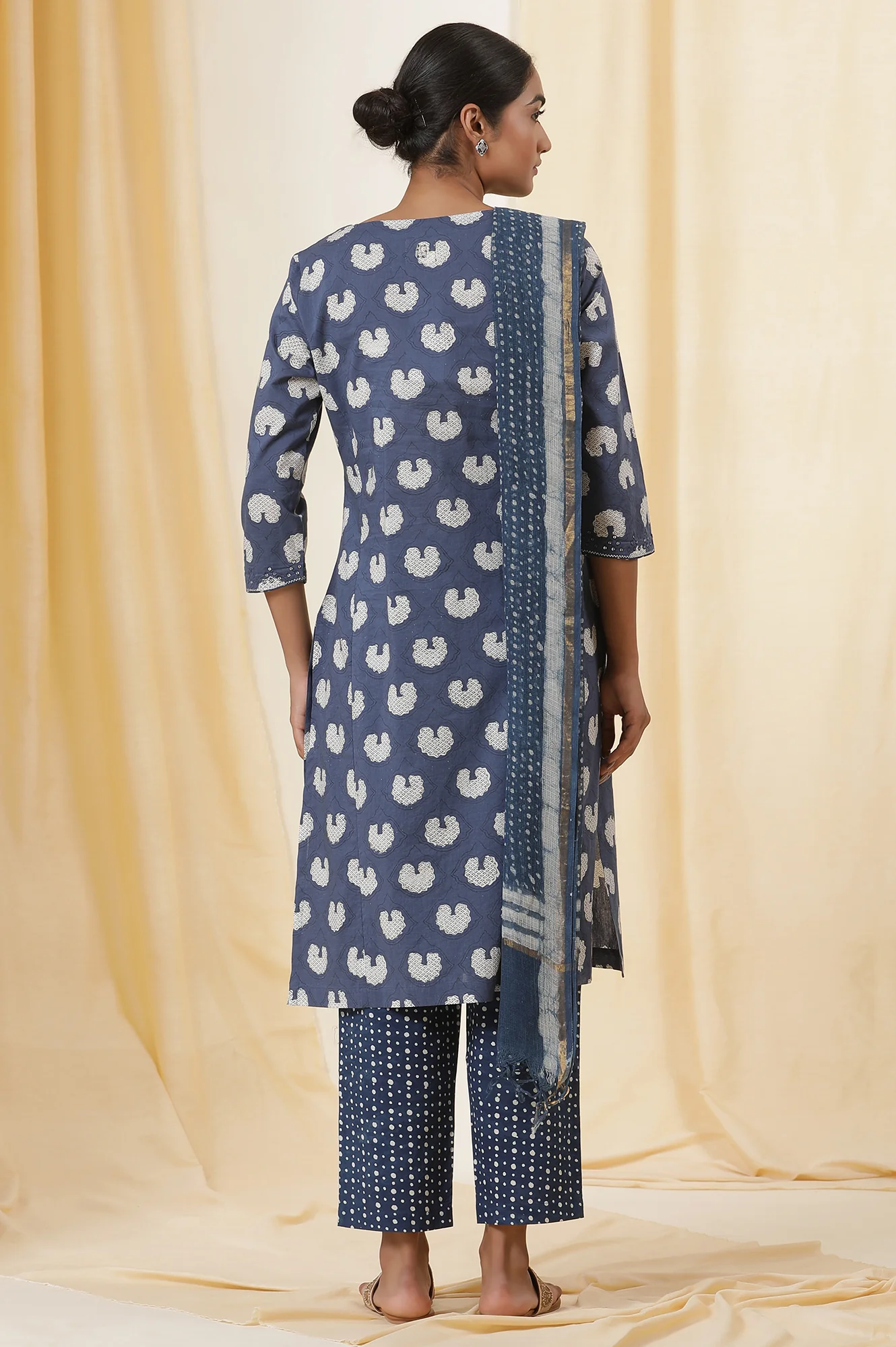 Blue Dabu Block Print Cotton Voile Straight Kurta, Pants And Dupatta Set - Image 4