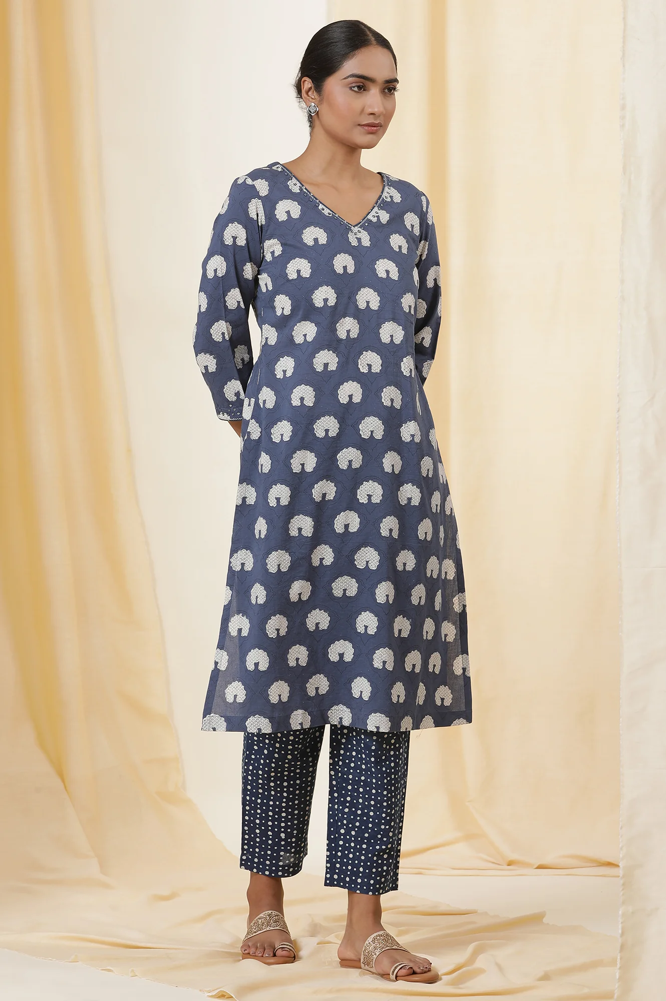 Blue Dabu Block Print Cotton Voile Straight Kurta, Pants And Dupatta Set - Image 5