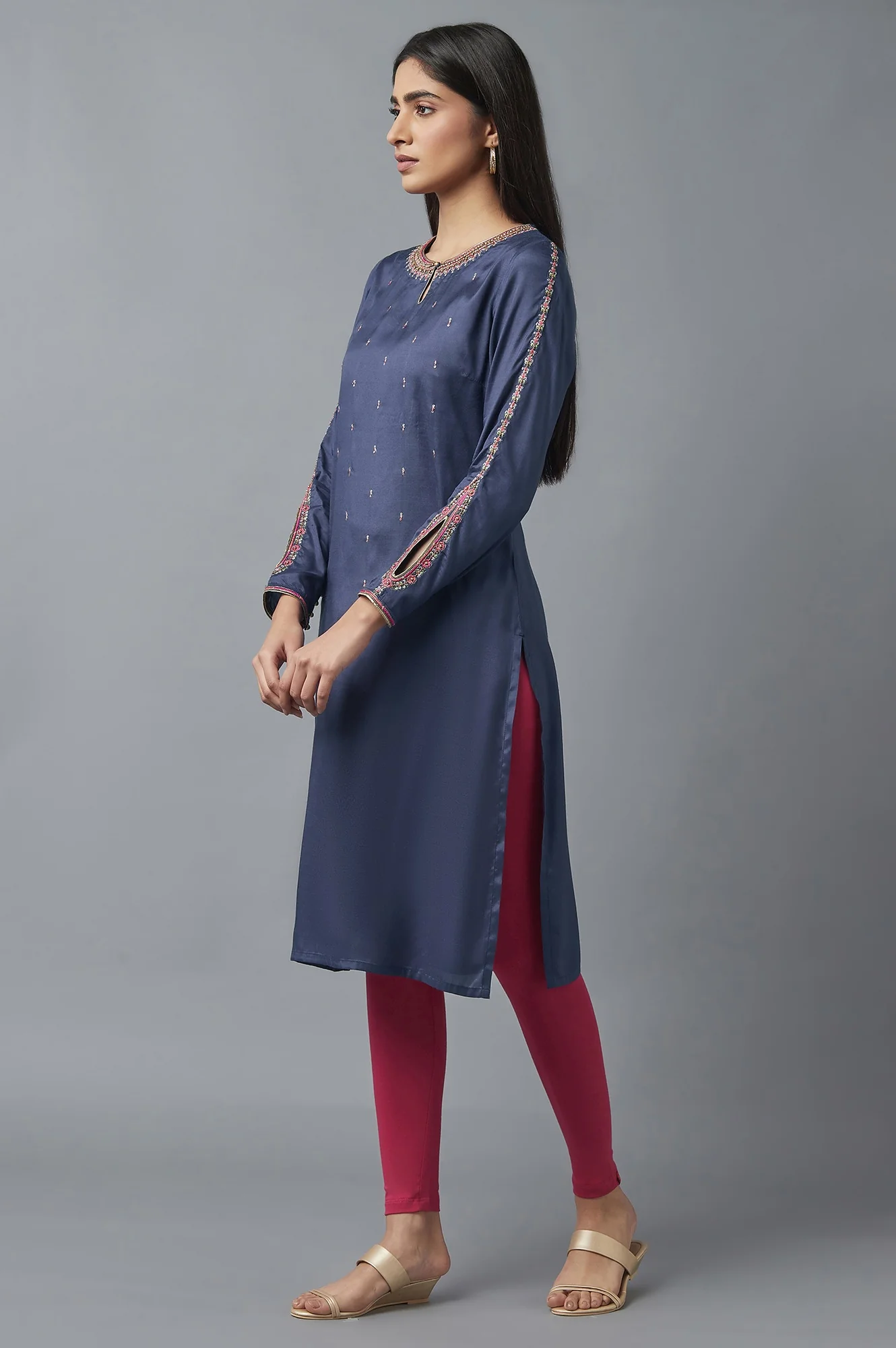 Blue Embroidered kurta - Image 4