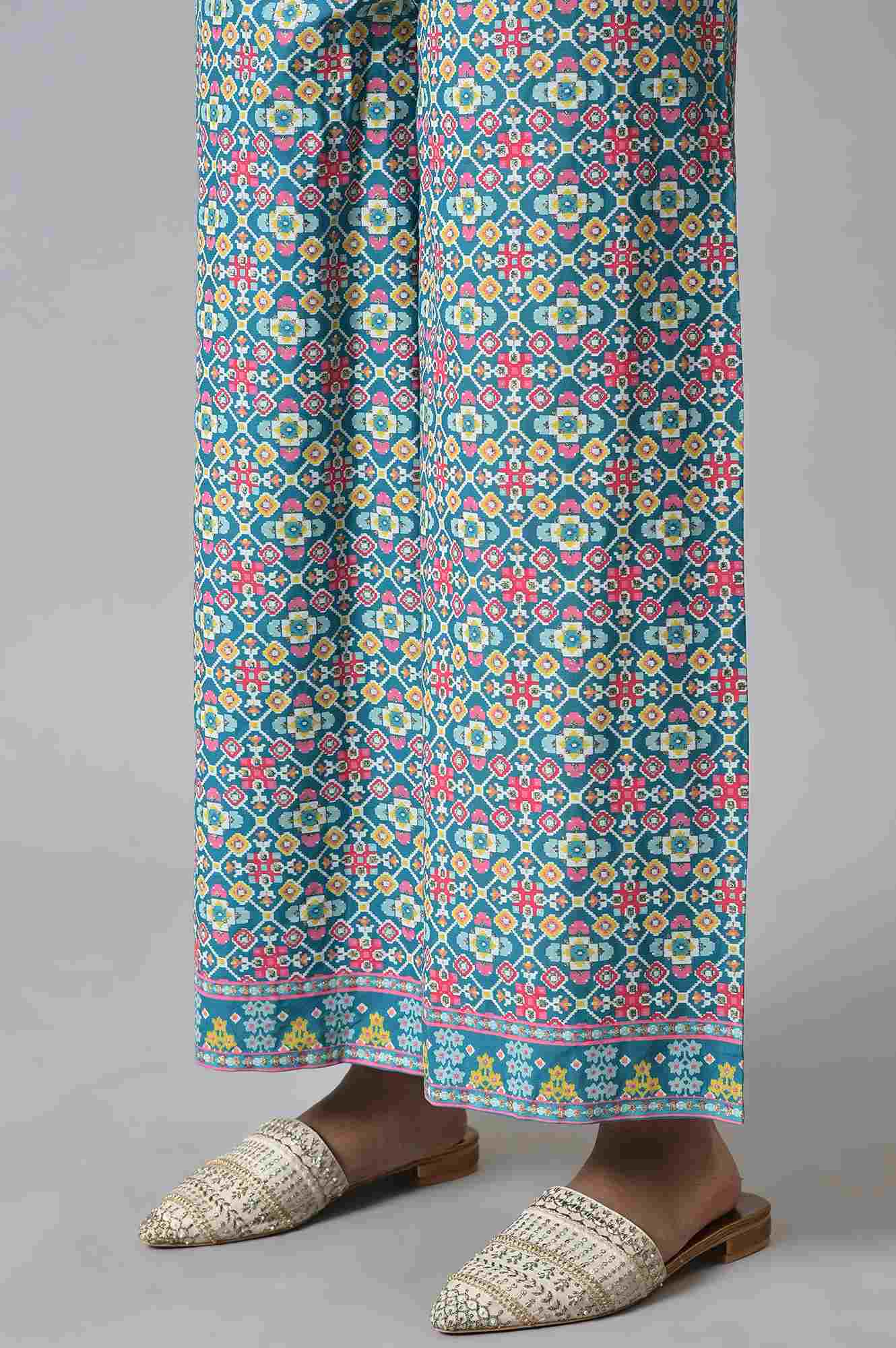 Blue Embroidered kurta Set - Image 8