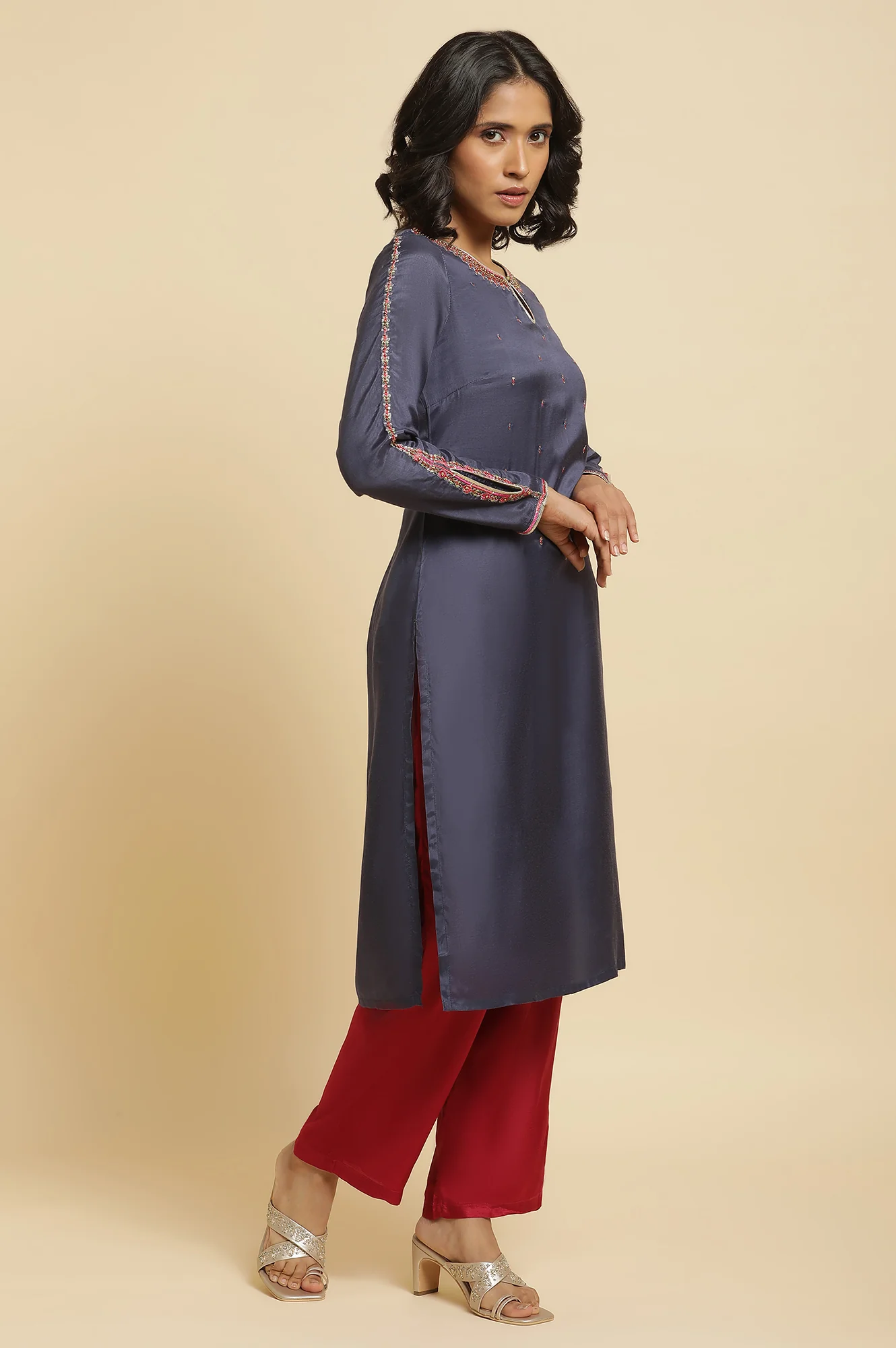 Blue Embroidered Kurta, Straight Pants & Dupatta Set - Image 5