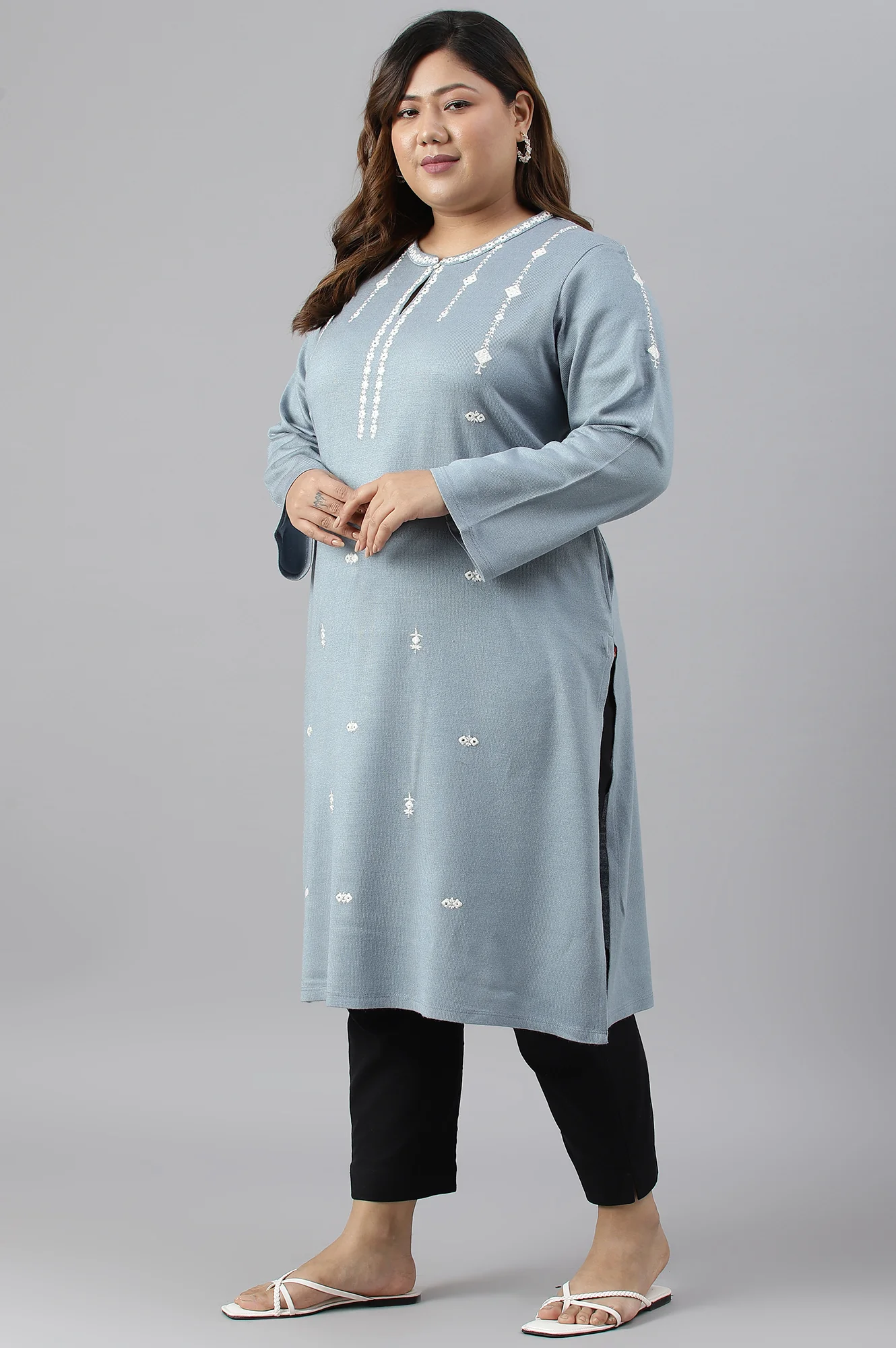 Blue Embroidered Plus Size Winter kurta - Image 4
