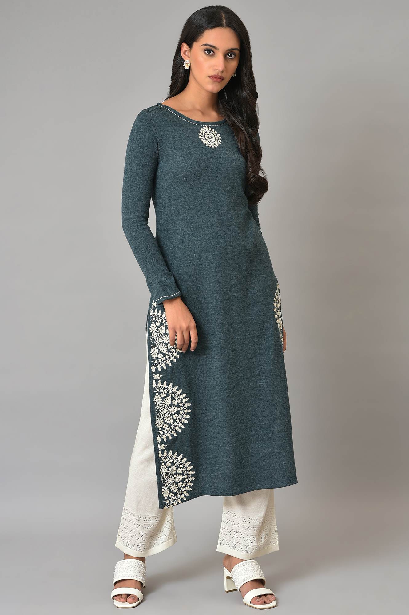 Blue Embroidered Plus Size Winter kurta - Image 6