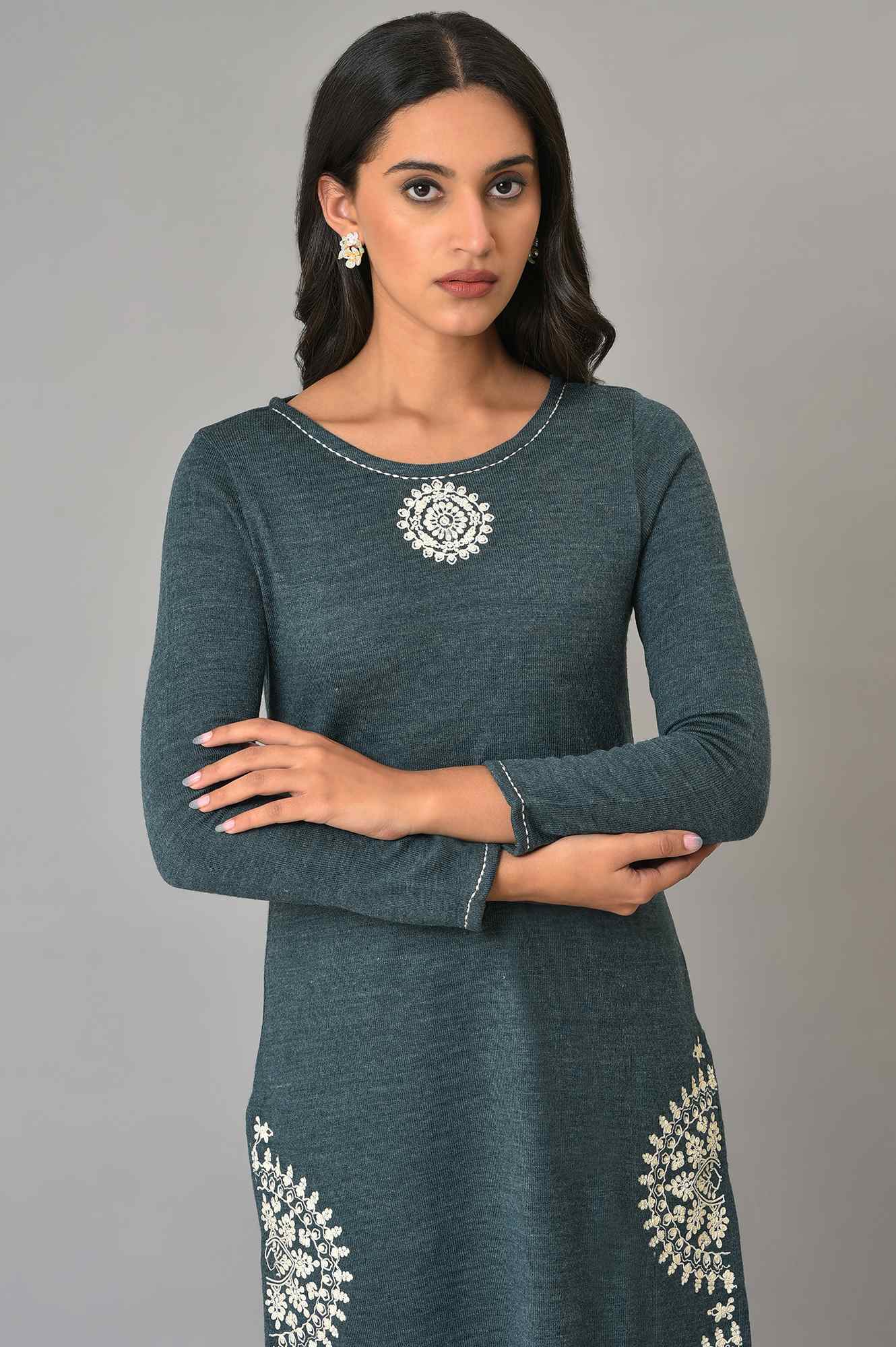 Blue Embroidered Winter kurta - Image 5